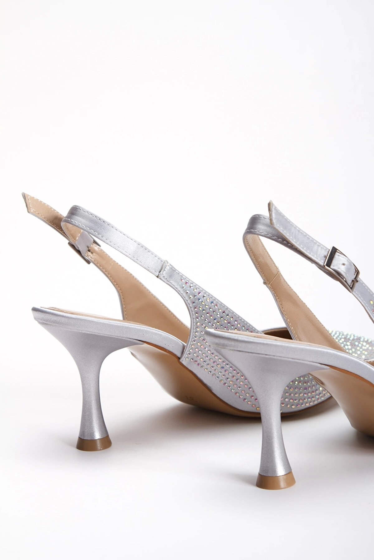 Gult Kadın Burnu Kapalı Arkası Açık Gece Ayakkabısı Gümüş