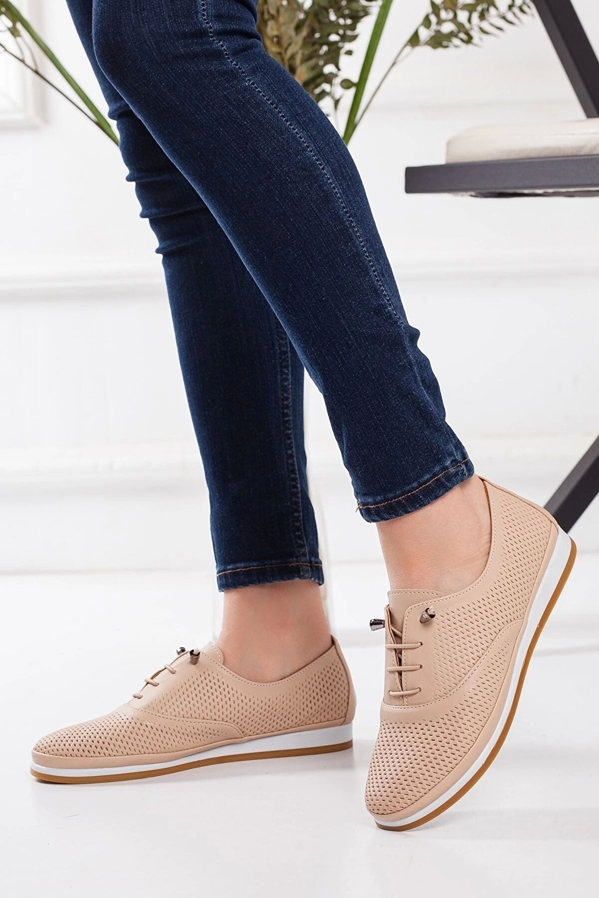 Gult Deri̇ Kadın Günlük Ayakkabı Bağcıklı Ten Lazer Işlemeli̇