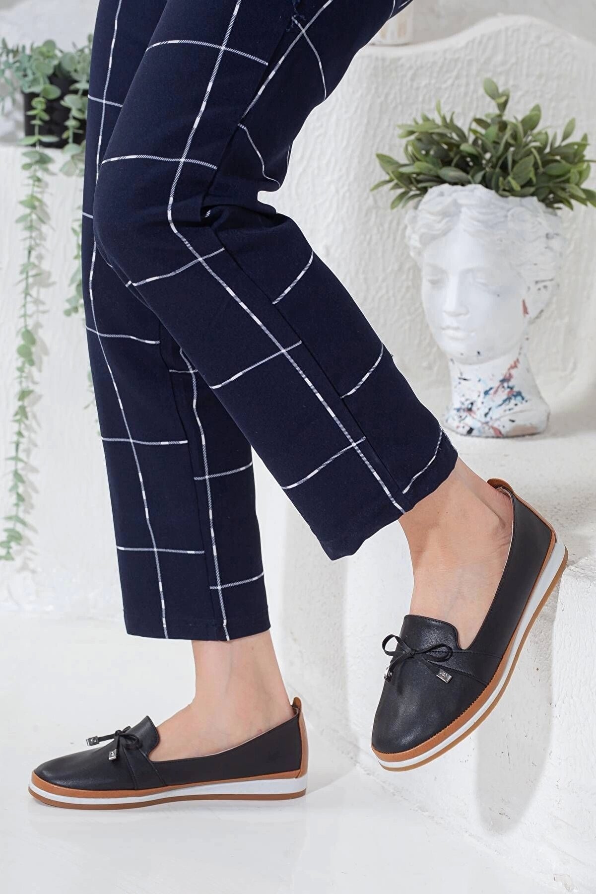 Gult Kadın Lofer Babet Si̇yah