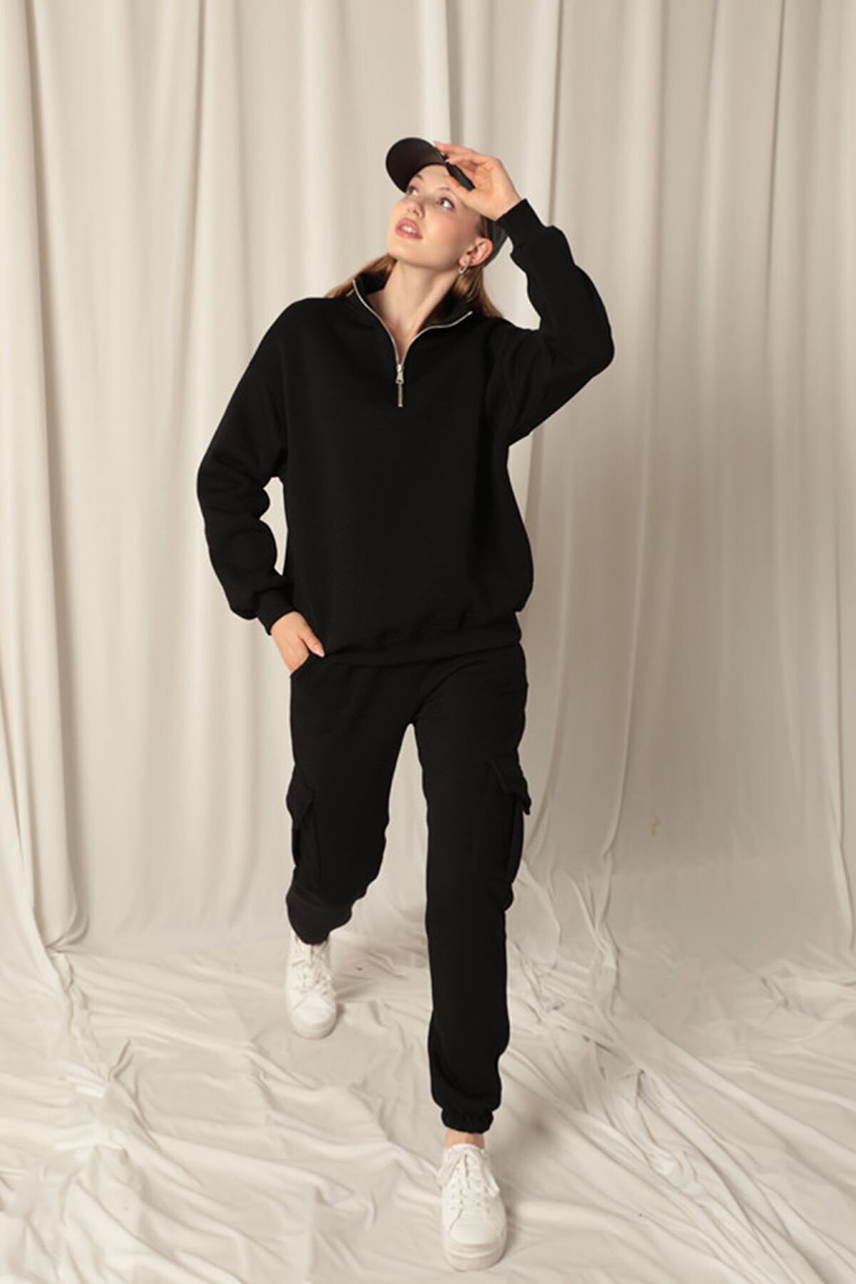 Znd Fashi̇on &Uuml;&ccedil; İpli̇k Di̇k Yaka Yarım Fermuarlı Kadın Si̇yah Sweat