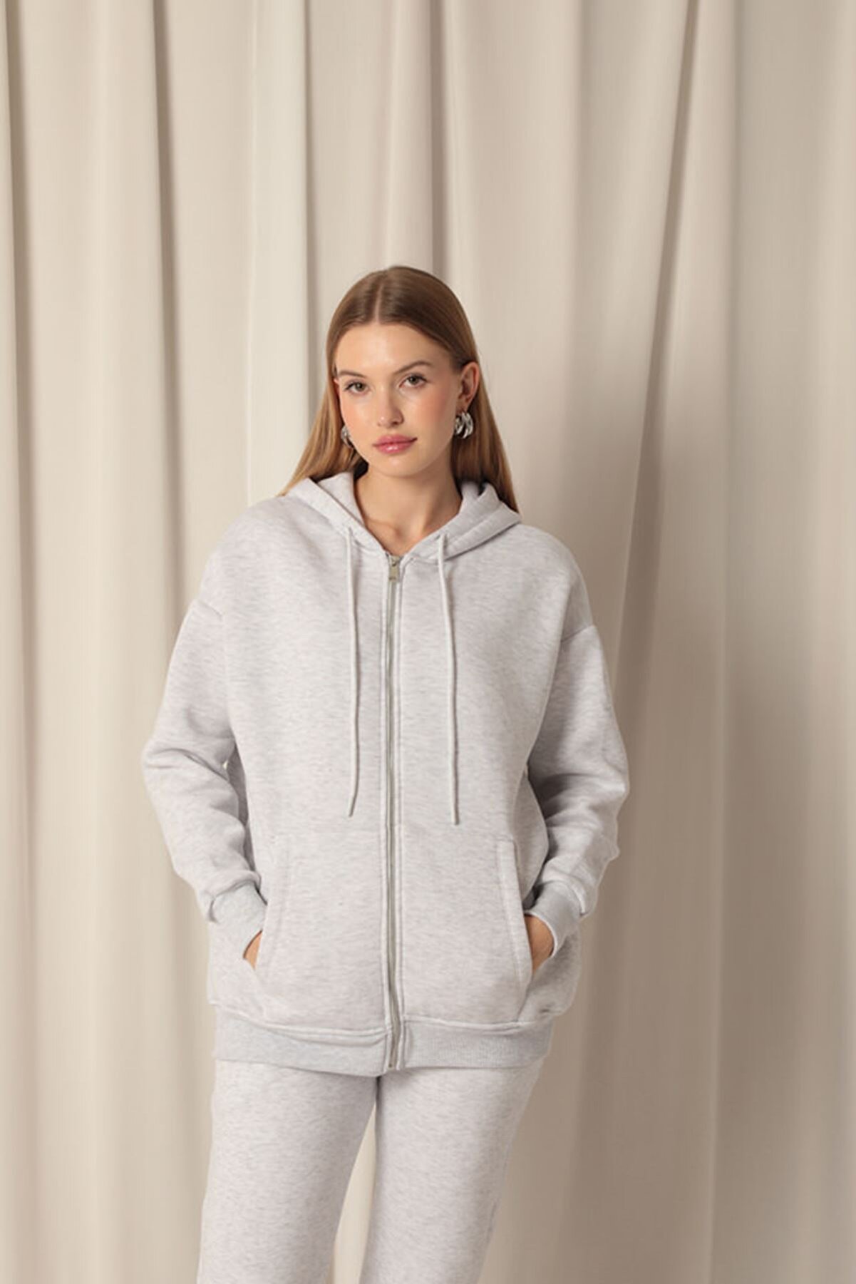 Znd Fashi̇on &Uuml;&ccedil; İpli̇k Kanguru Cep Fermuarlı Kap&uuml;şonlu Kadın Gri̇ Sweat