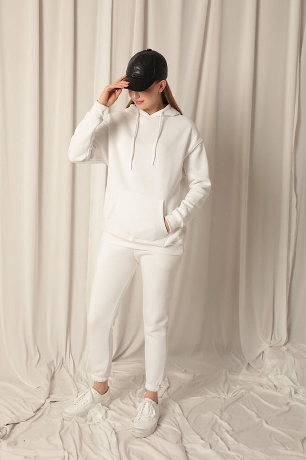 Znd Fashi̇on &Uuml;&ccedil; İpli̇k Kumaş Kanguru Cep Kap&uuml;şonlu Kadın Ekru Sweat