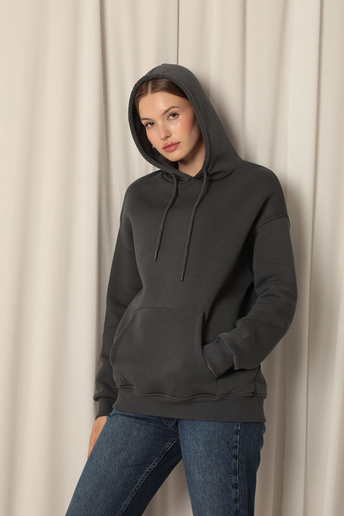 Znd Fashi̇on Gıronda &Uuml;&ccedil; İpli̇k Kanguru Cep Kap&uuml;şonlu Kadın Antrasi̇t Sweat