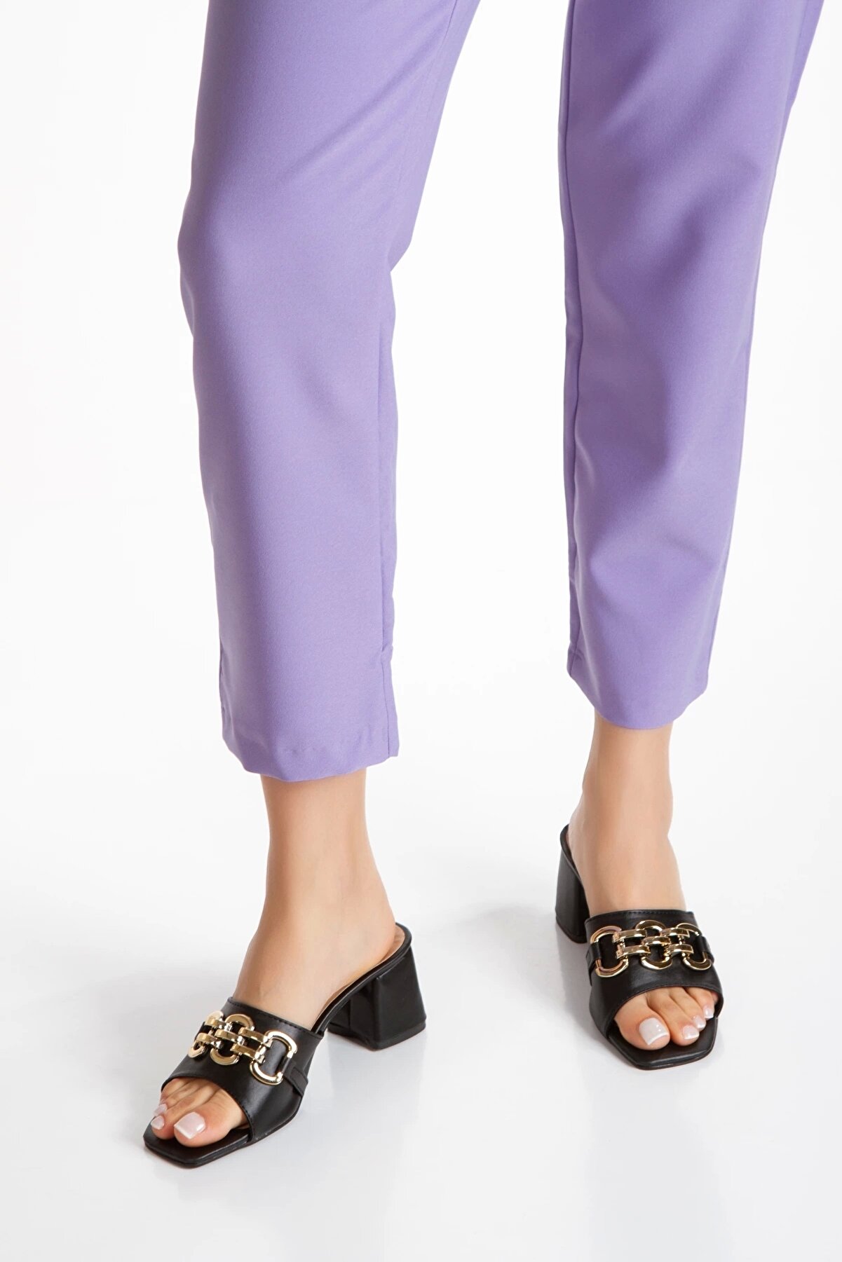 Gult Kadın Kalın Topuklu Terli̇k Si̇yah