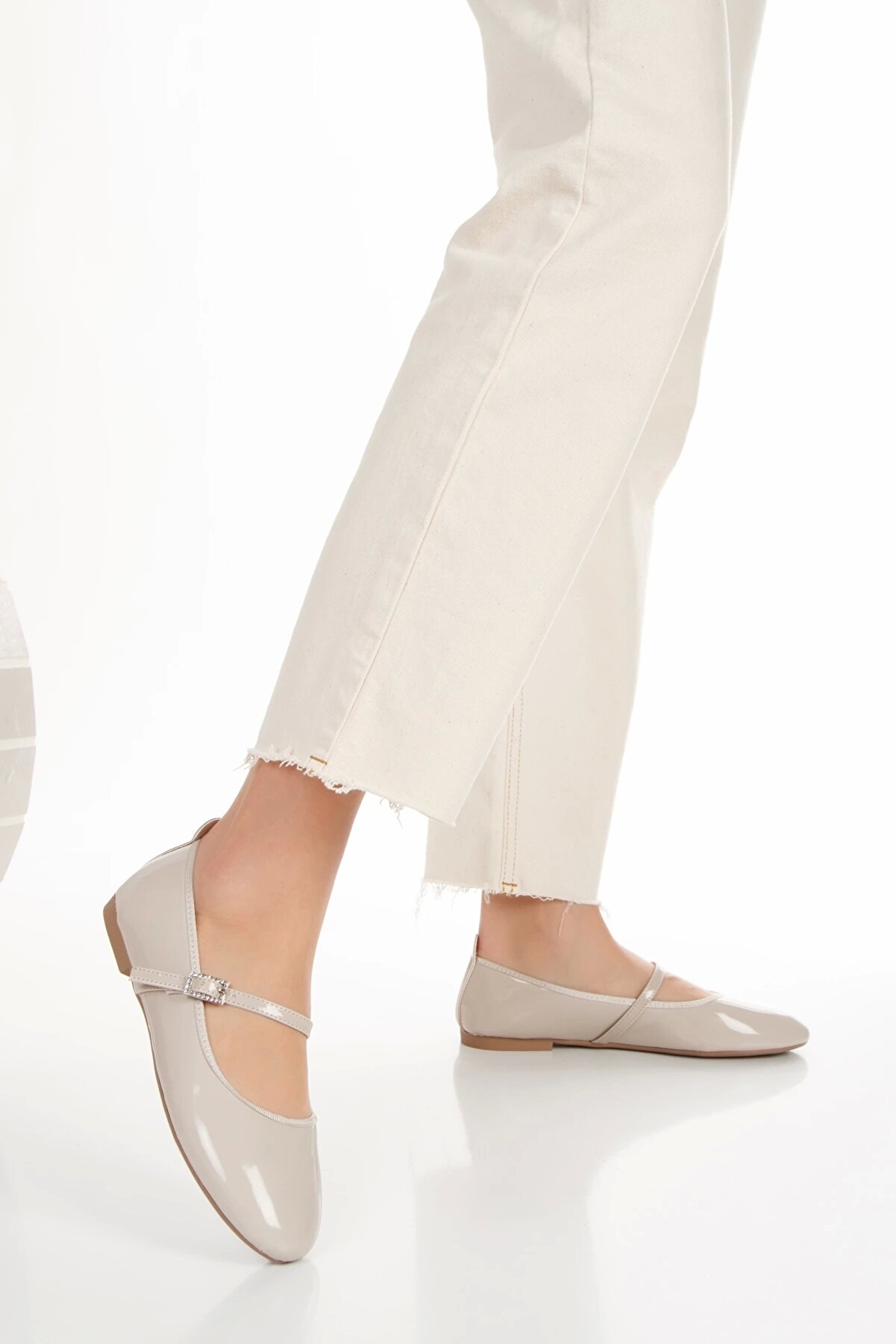 Gult Kadın Ten Rugan Günlük Babet