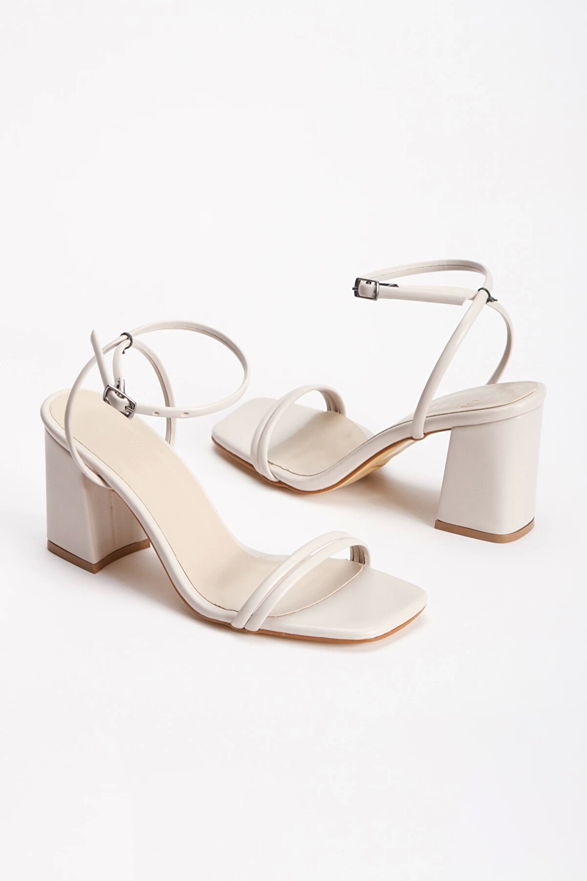 Gult Kadın Yazlık Kalın Topuklu Ayakkabı Bej