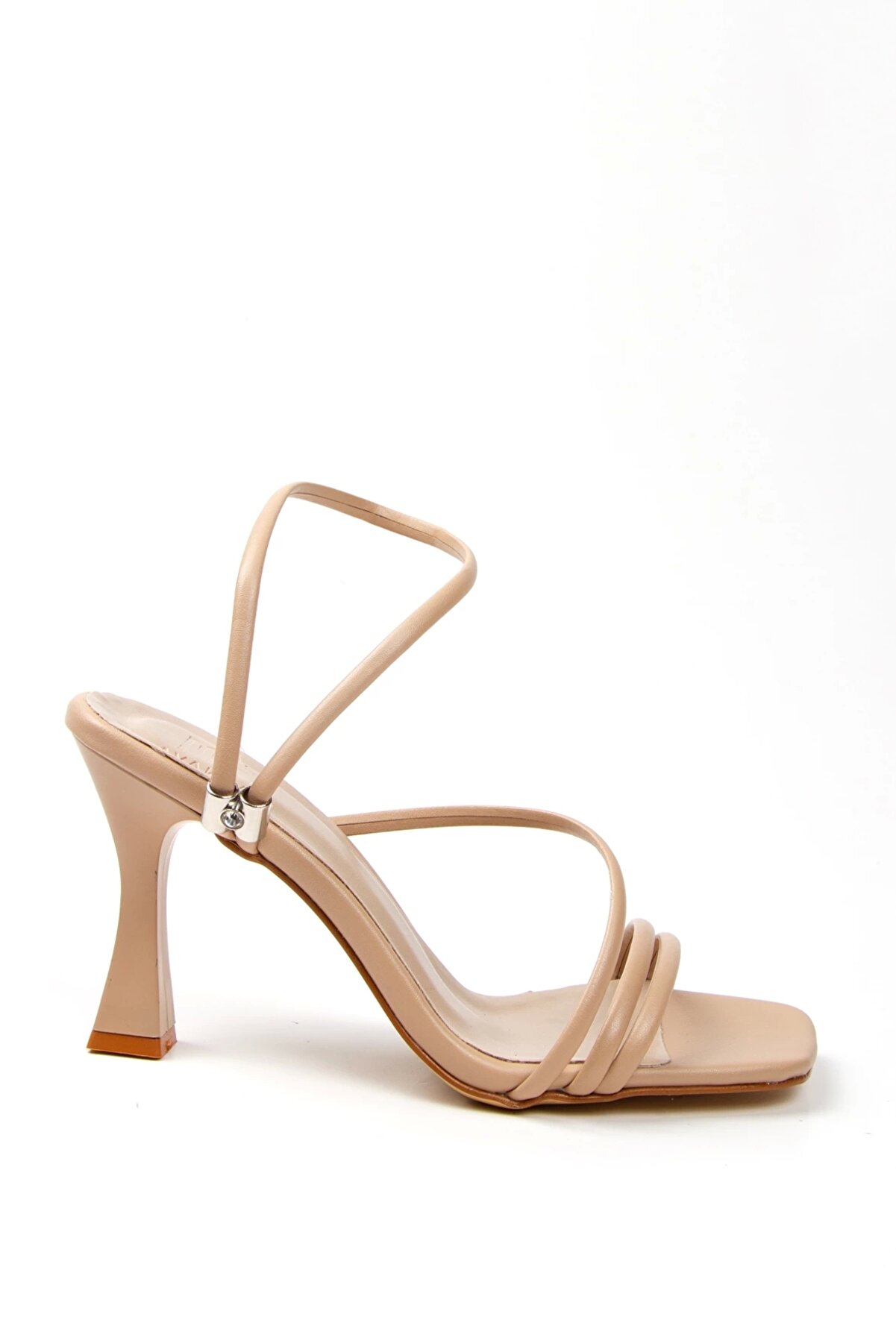 Gult Kadın Yazlık İnce Topuklu Bi̇yeli̇ Ayakkabı Nude