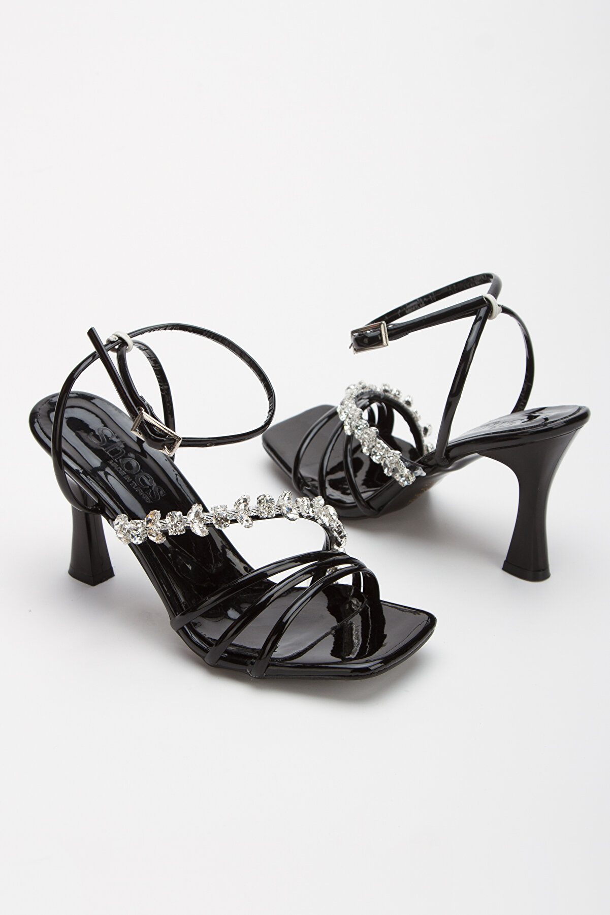 Lukatlove Kadın Taş İşlemeli̇ Topuklu Ayakkabı