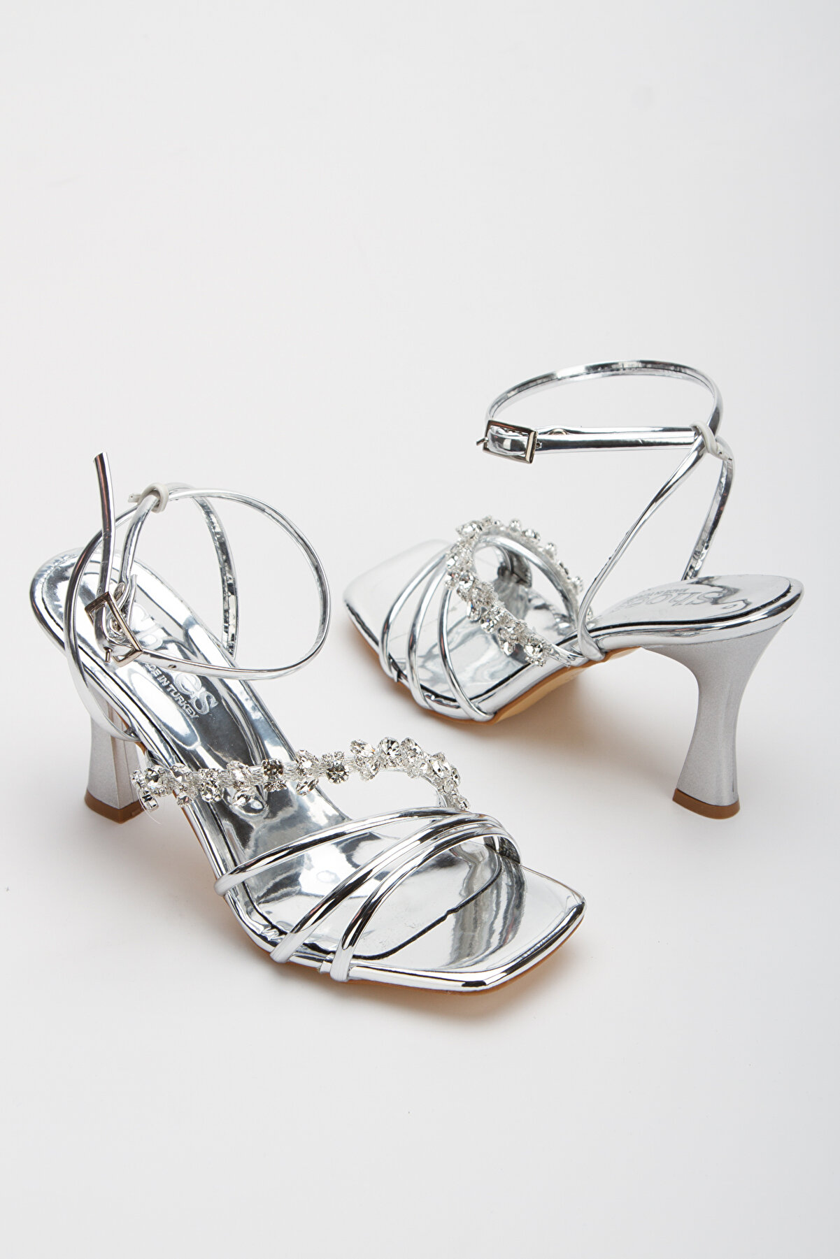 Lukatlove Kadın Taş İşlemeli̇ Topuklu Ayakkabı