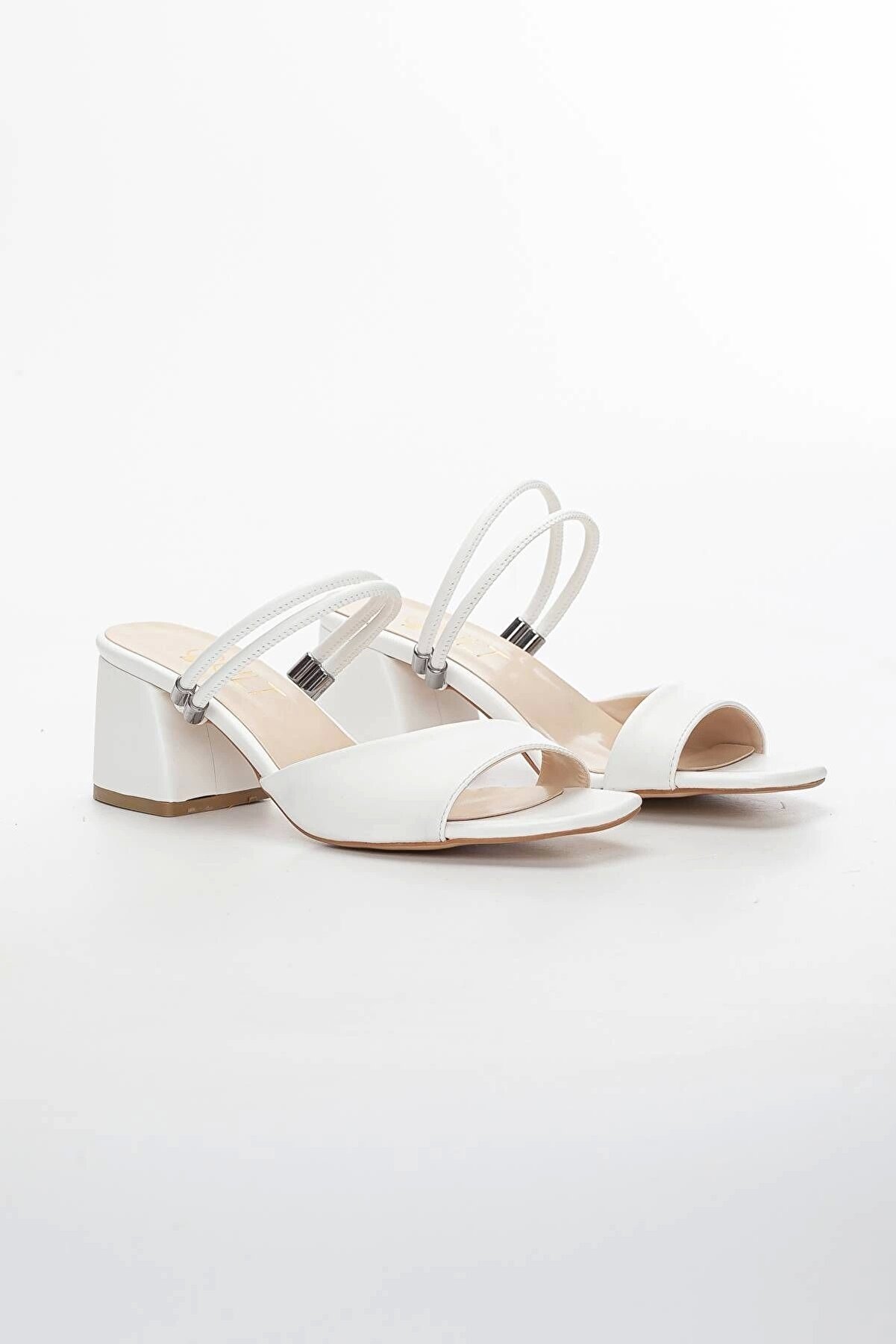 Gult Kadın Önü Açık Kısa Kalın Topuklu Yazlık Tarz Terli̇k Beyaz