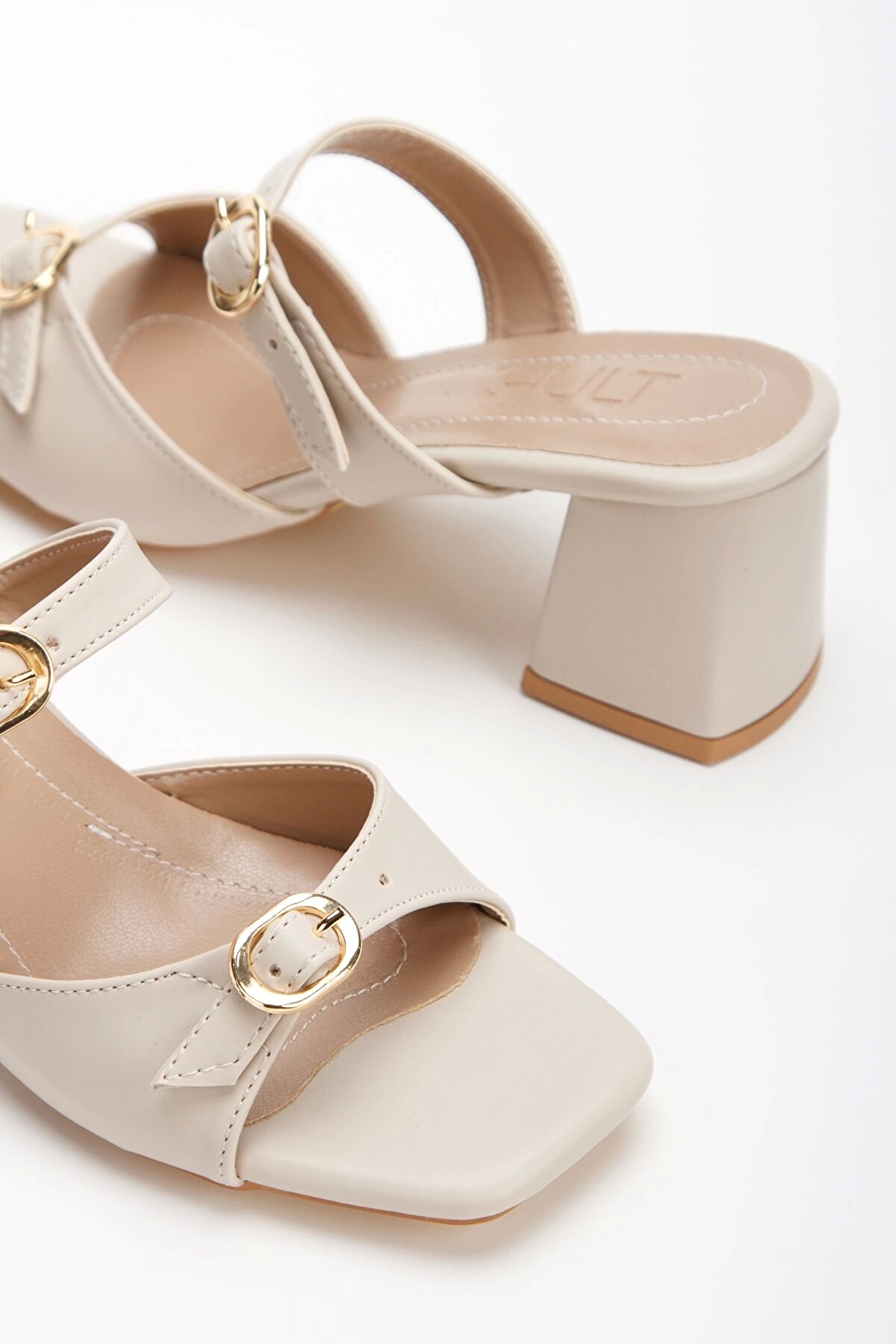 Gult Kadın Kalın Topuklu Terli̇k