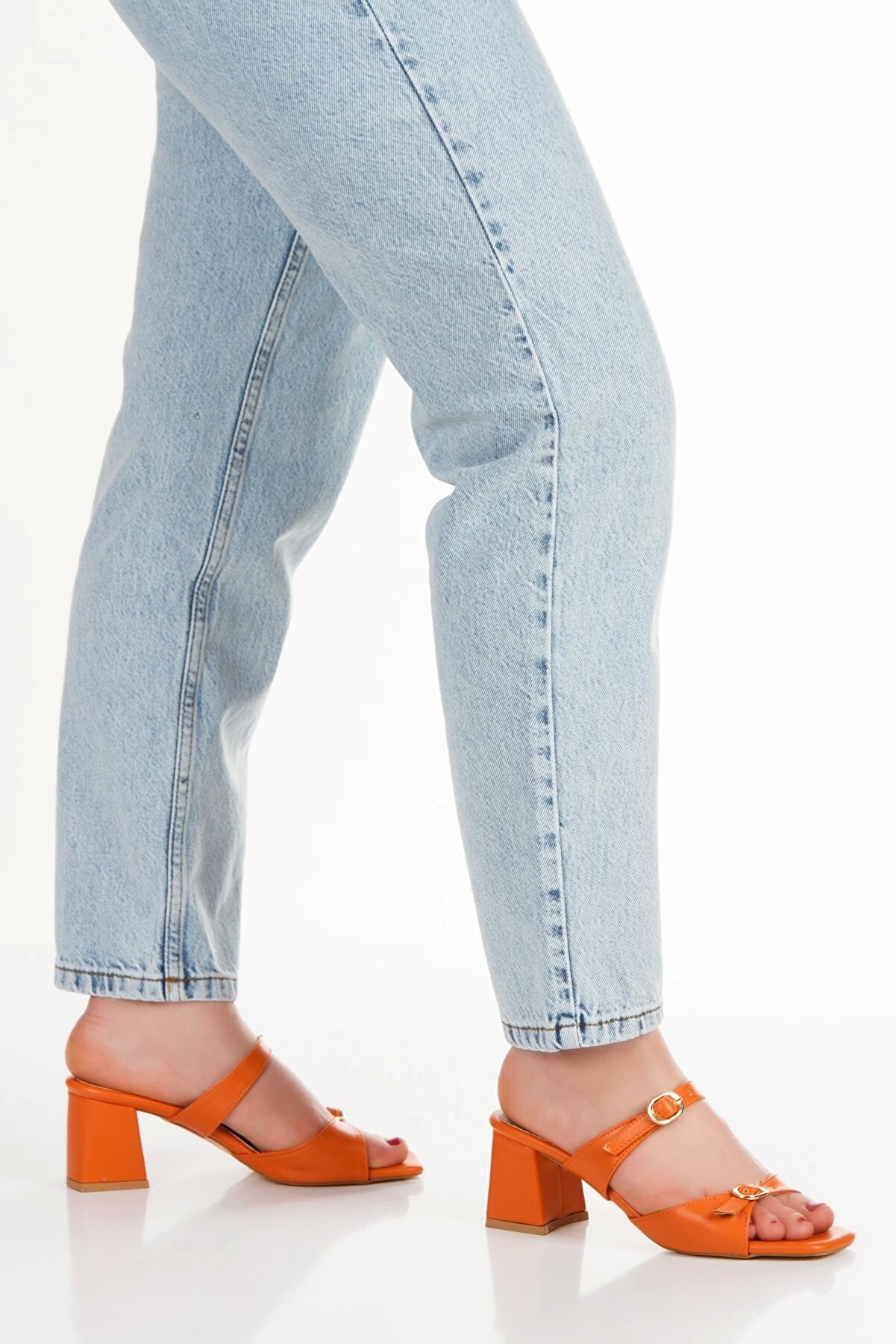 Gult Kadın Kalın Topuklu Terli̇k