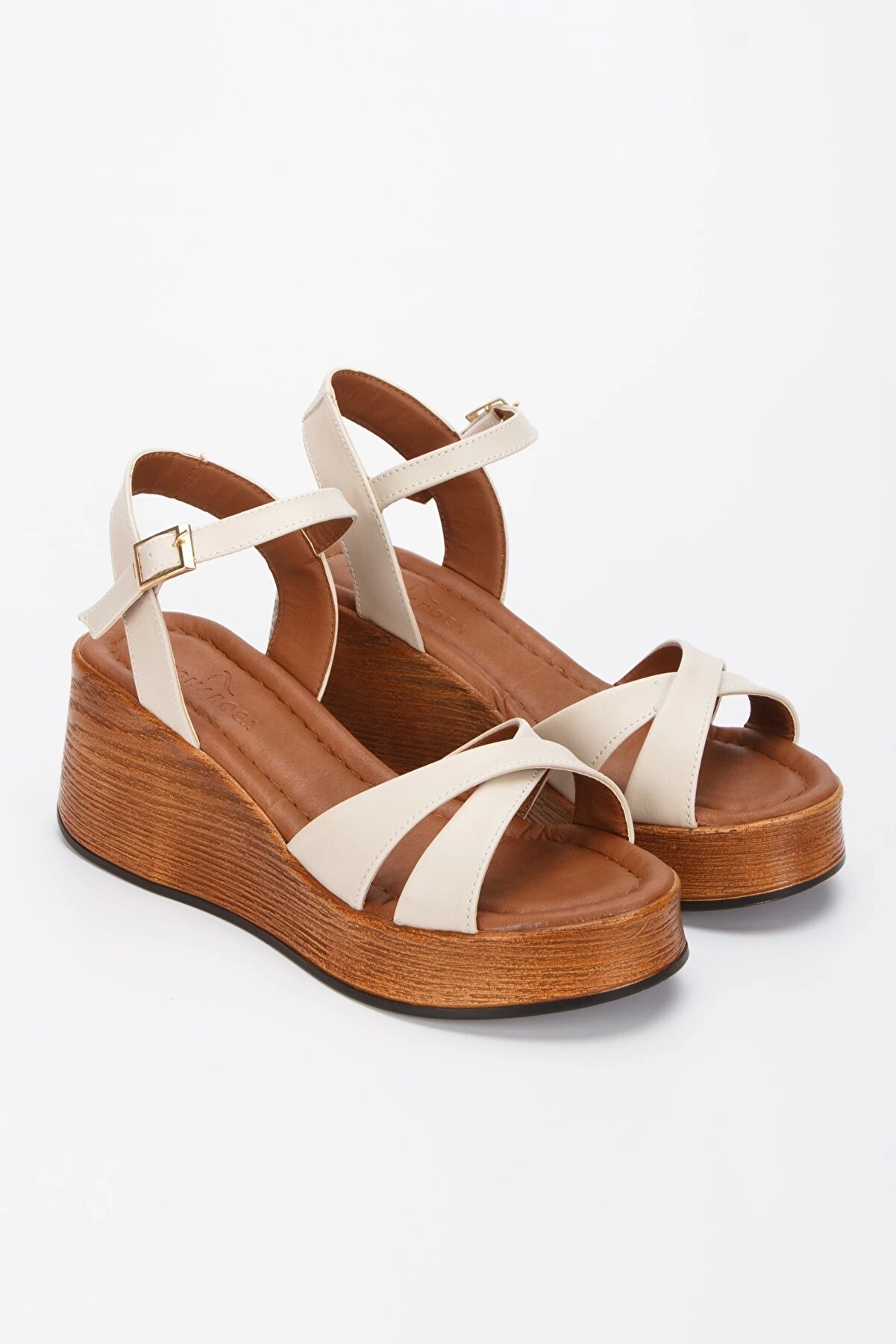 Gult Kadın Boyama Tabanlı Hafi̇f Sandalet Bej