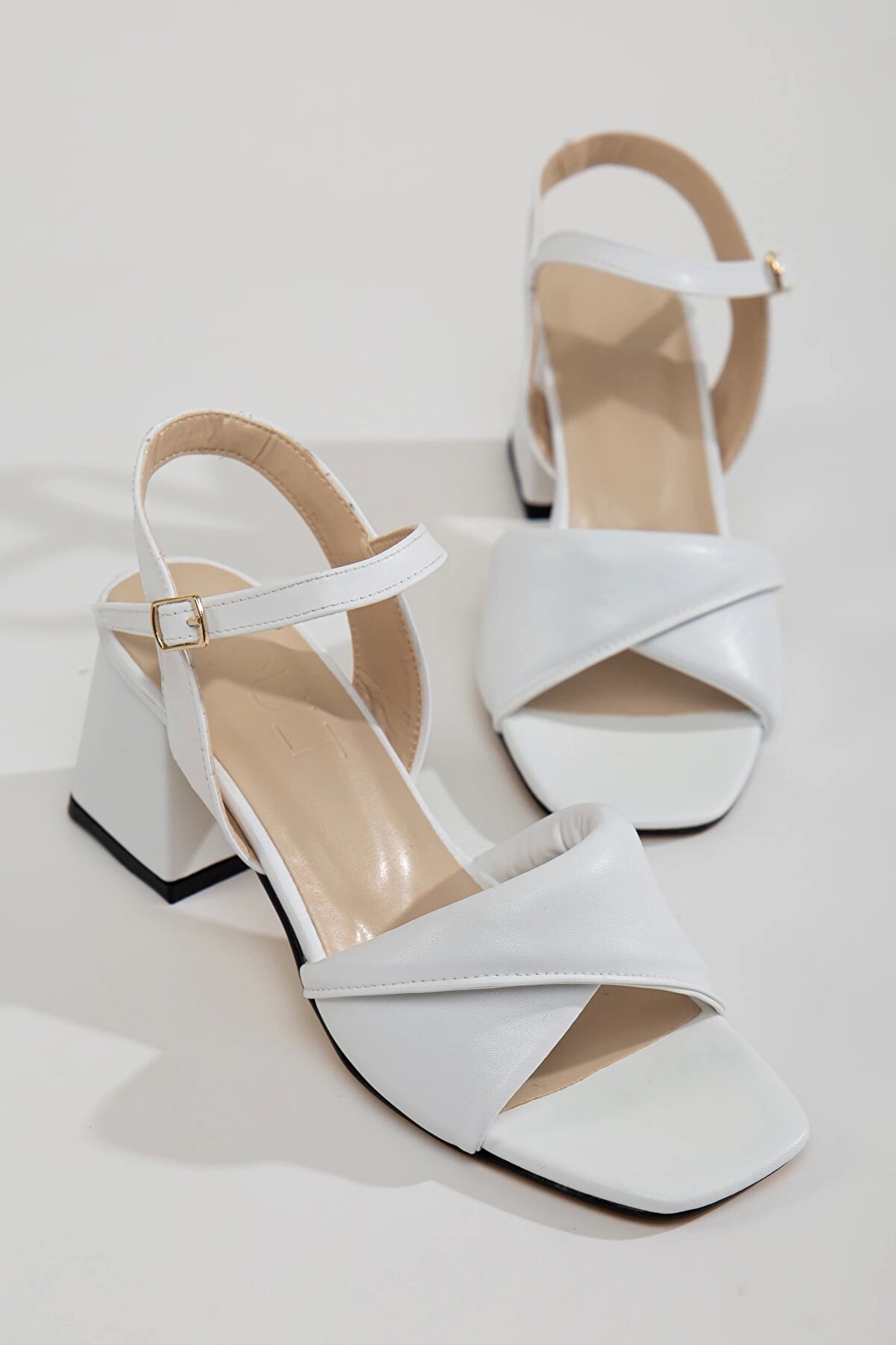 Gult Puf Kadın Yazlık Yumuşak Ayakkabı Beyaz