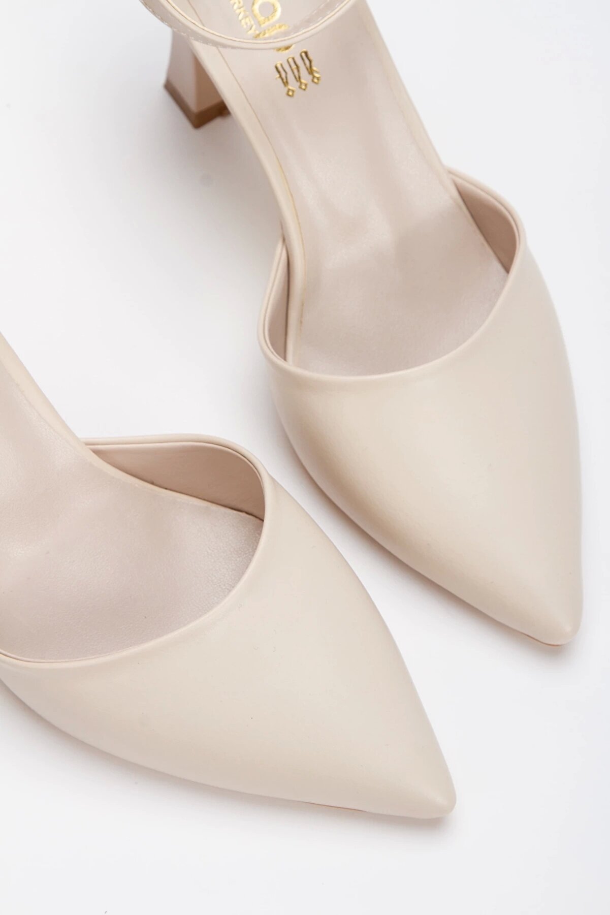 Gult Kadın Özel Topuklu Ayakkabı Bej