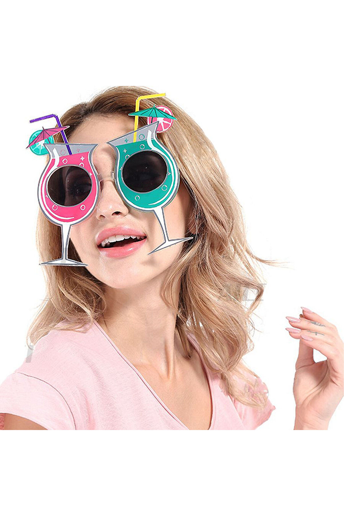 Ethab Ti̇caret Kokteyl Temalı Hawai̇i̇ Yaz Parti̇si̇ G&ouml;zl&uuml;ğ&uuml;