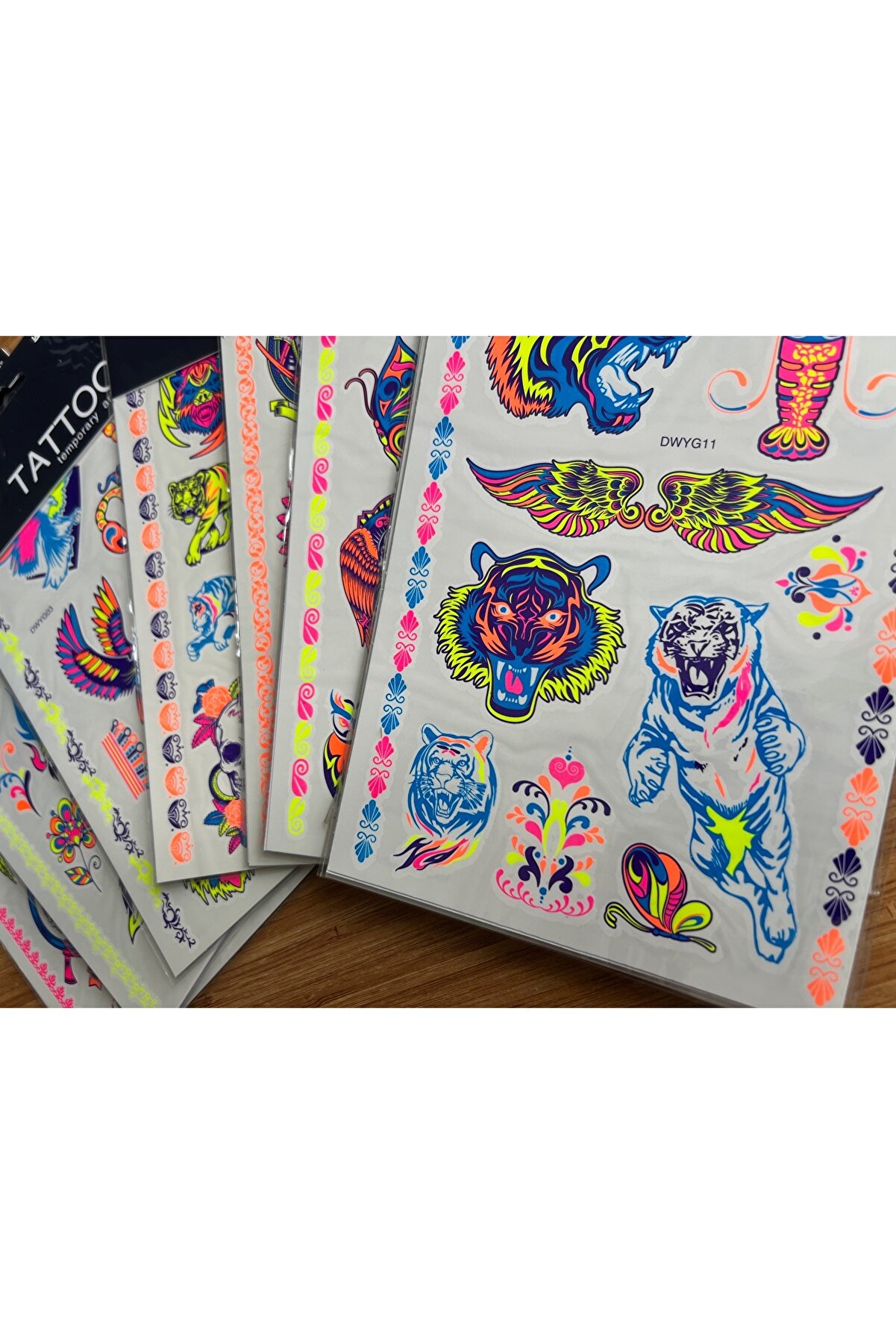 Ai̇rbrush Tattoo Fosforlu Karanlıkta Parlayan 5 Adet Geçi̇ci̇ Dövme Erkek Modelleri̇