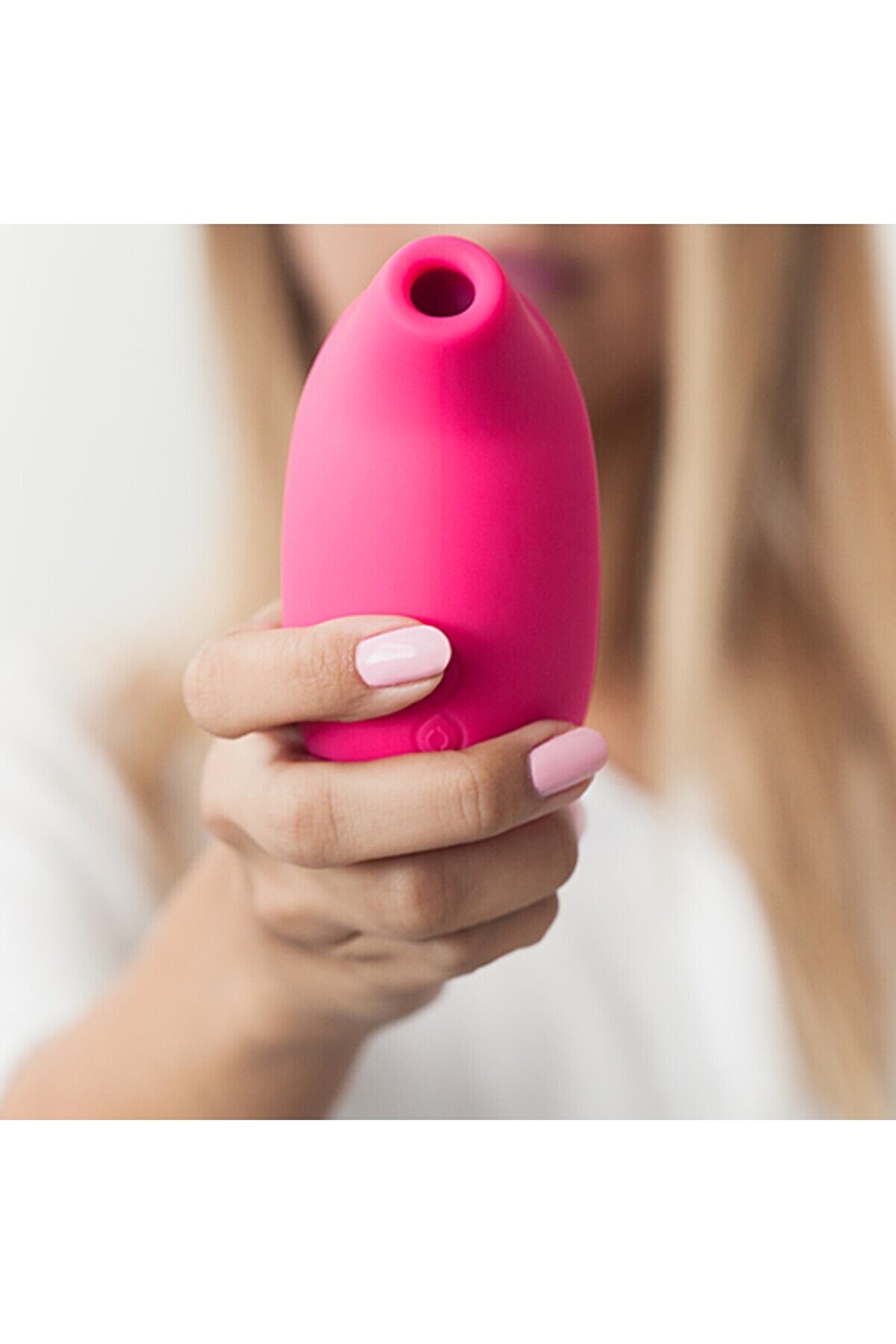 Erox Lelo Sona Cereza Crui̇se Soni̇c Cli̇toral Massager