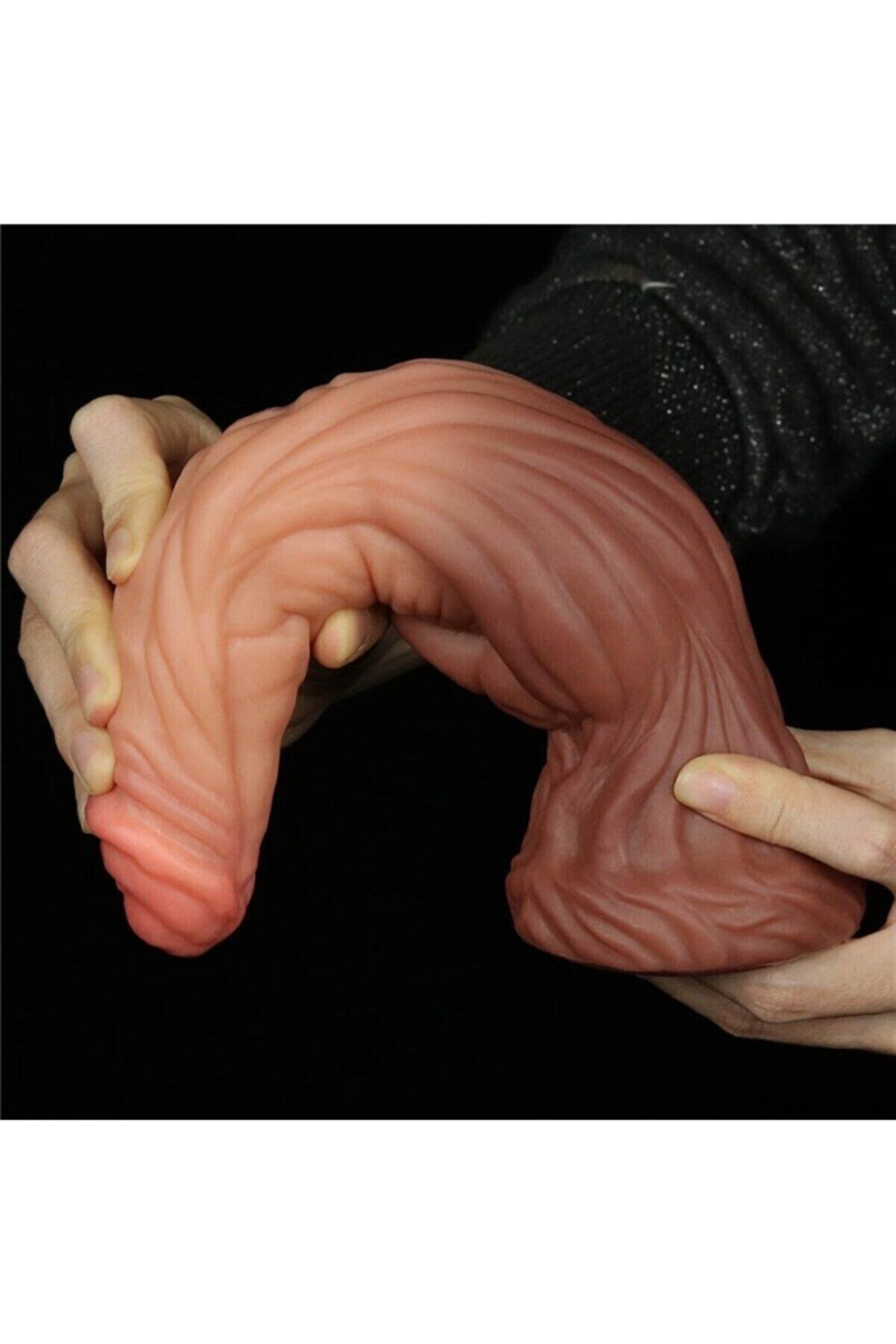 Meyrabest 24Cm &Ccedil;i̇ft Katmanlı Beli̇rgi̇n Detaylı Vantuzlu Sıvı Si̇li̇kon Di̇ldo 24Cm