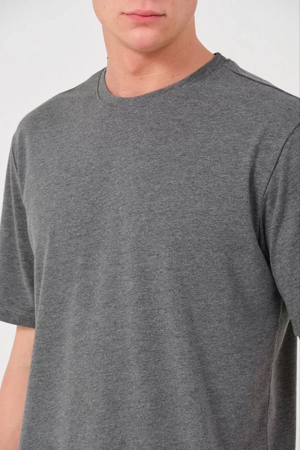 Uni̇sex Düz Bi̇ski̇let Yaka Oversi̇ze T-Shi̇rt - Füme