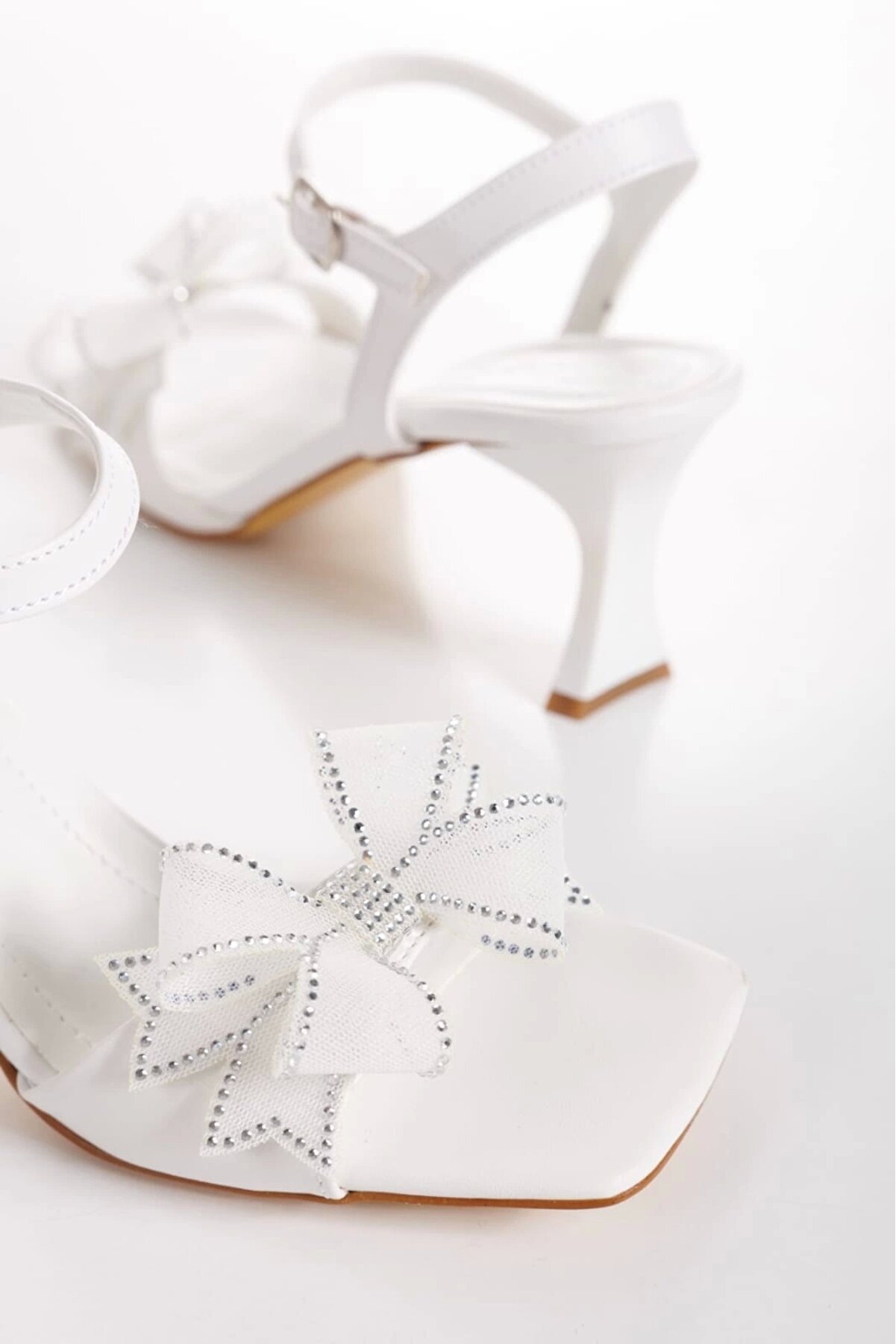 Gult Kadın Yazlık Kelebek Papyonlu