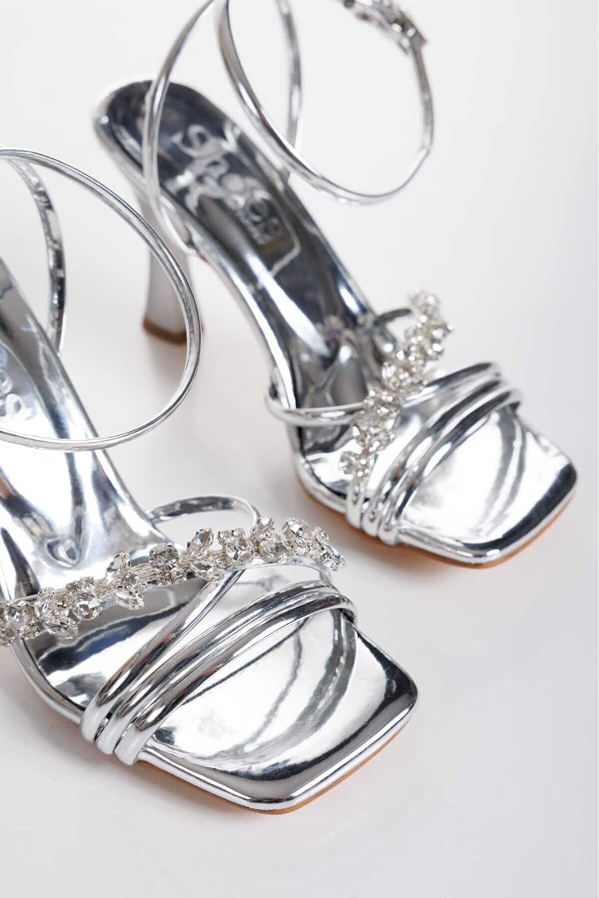 Lukatlove Gult Kadın Si̇lver Bi̇lekten Taşlı Ayakkabı