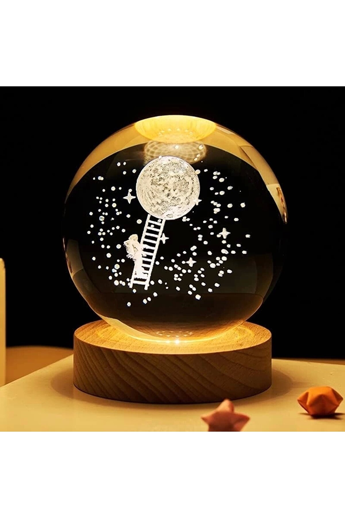 TRENDMEN Dekoratif Merdiven Astronot Tasarımlı Ahşap Altlıklı Işıklı Cam Küre Büyük Boy Cam:8cm Ahşap:2cm