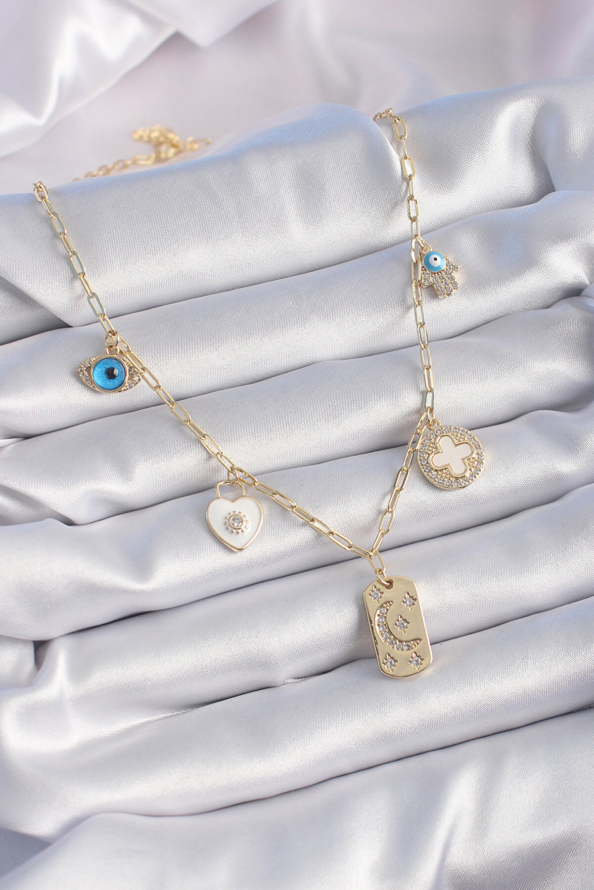 Gold Renk Zi̇rkon Taşlı &Ccedil;oklu Fi̇g&uuml;r Model Şans Kesi̇