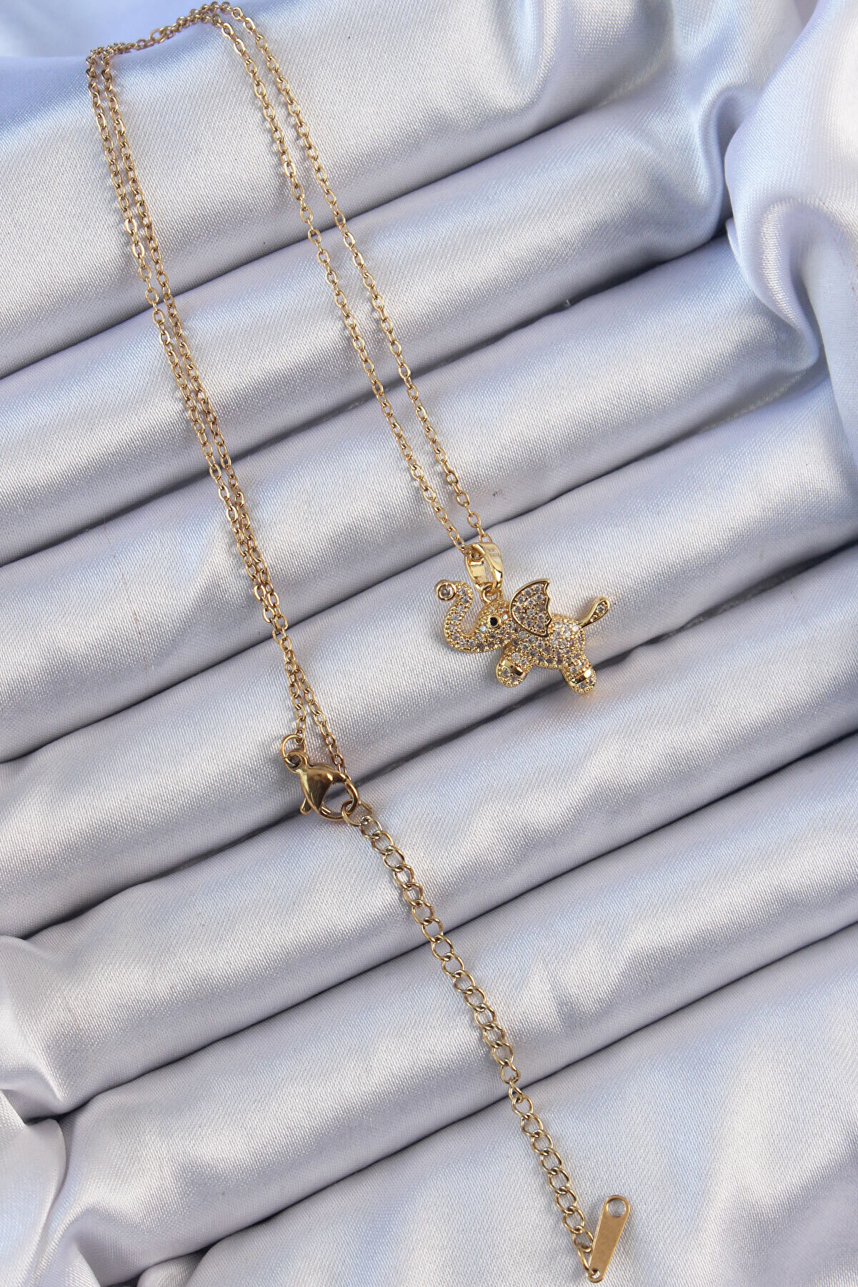 316L Çeli̇k Zi̇nci̇r Altın Renk Zi̇rkon Taşlı Fi̇l Ke