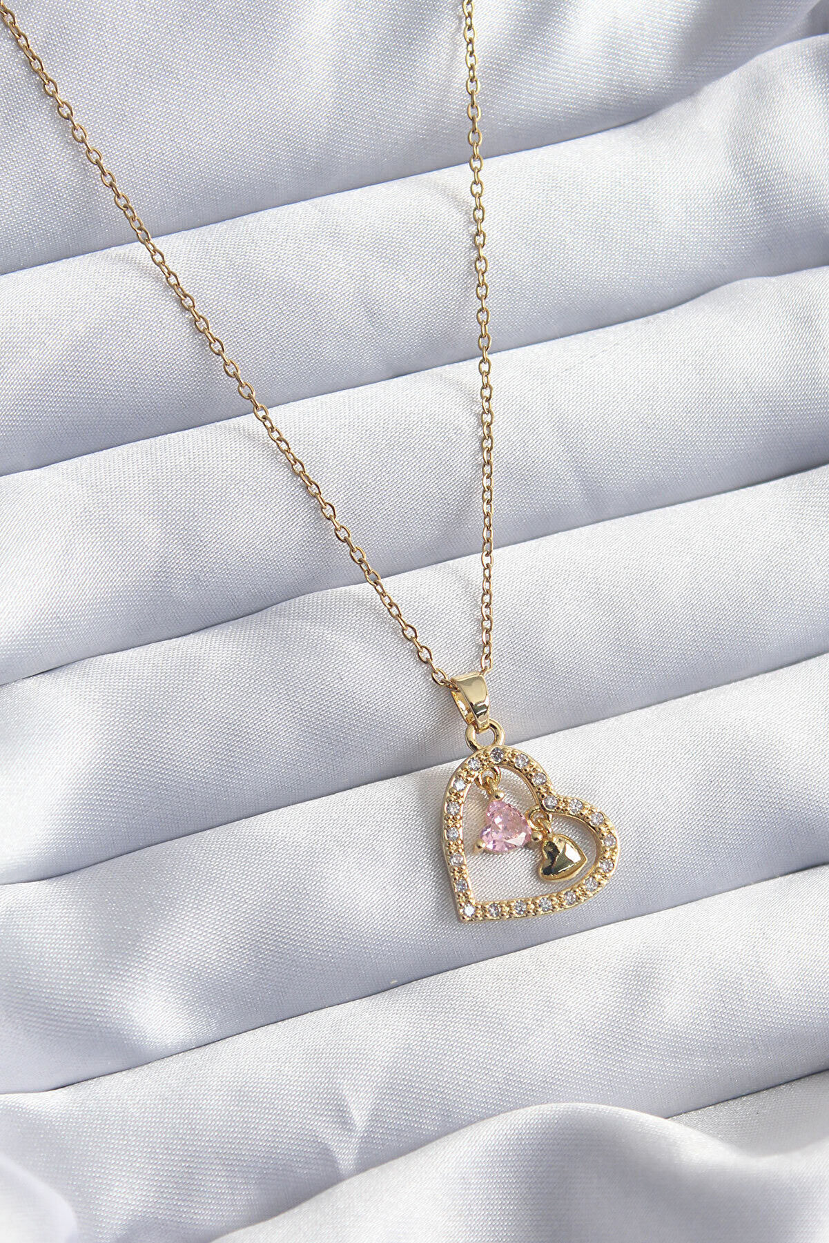 Toptan Bulurum 316L Çelik Gold Renk Zincir Zirkon Taşlı Kalp Model Kadın Ke