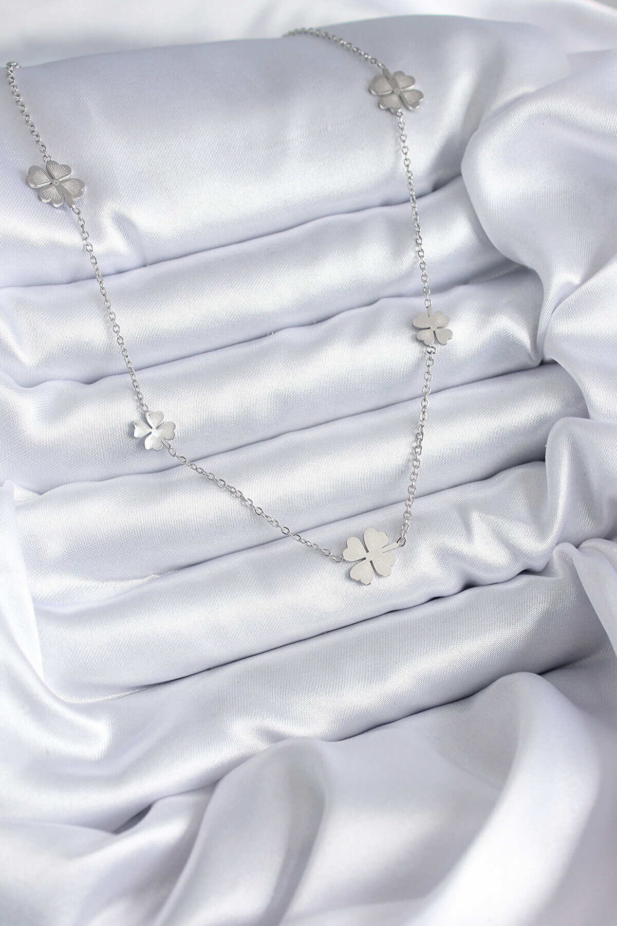 316L &Ccedil;eli̇k Zi̇nci̇r G&uuml;m&uuml;ş Renk Yonca Model Kadın Ke