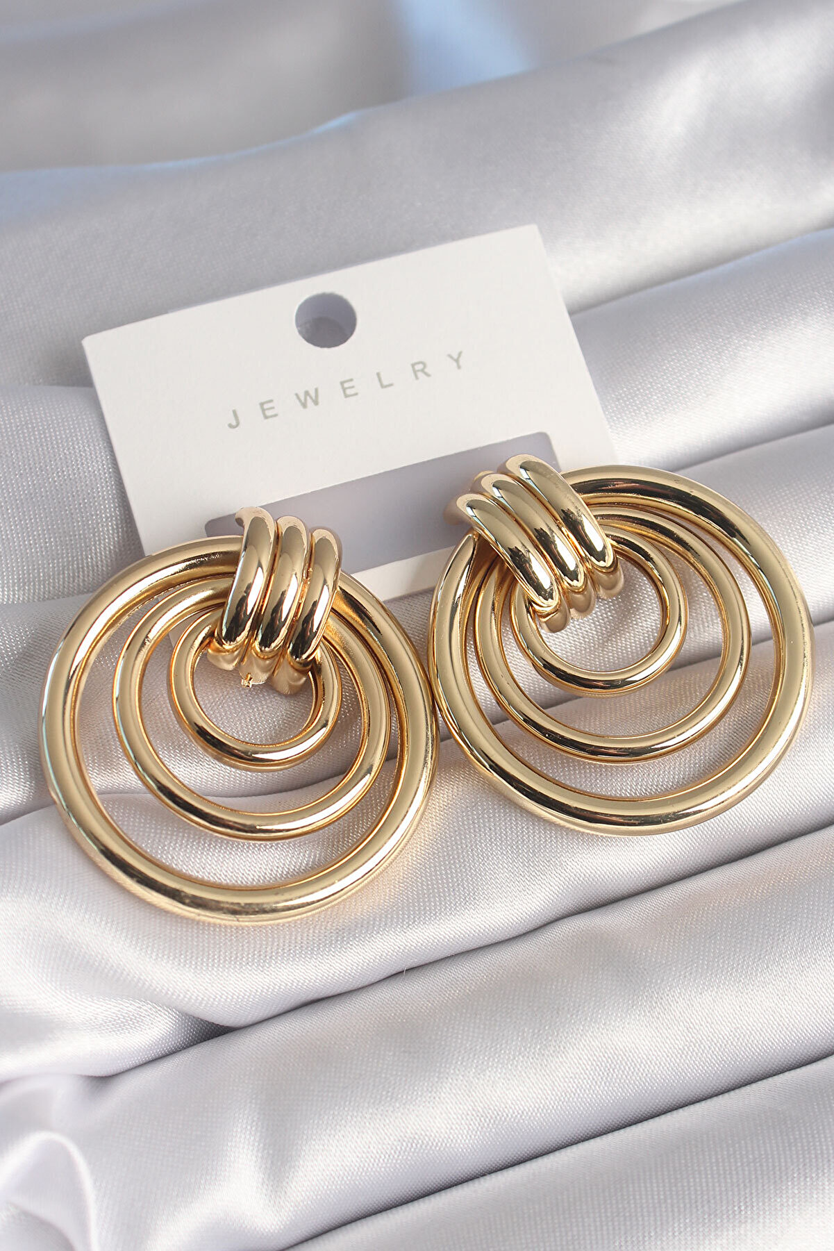 Toptan Bulurum Pirinç Gold Renk Halka Model Kadın Küpe