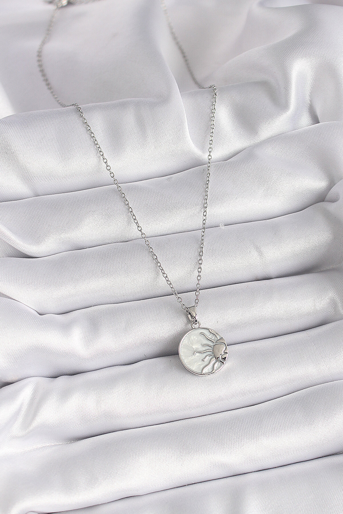 316L Çeli̇k Gümüş Renk Zi̇nci̇r Beyaz Sedefli̇ Gün Batımı Model Kadın Ke