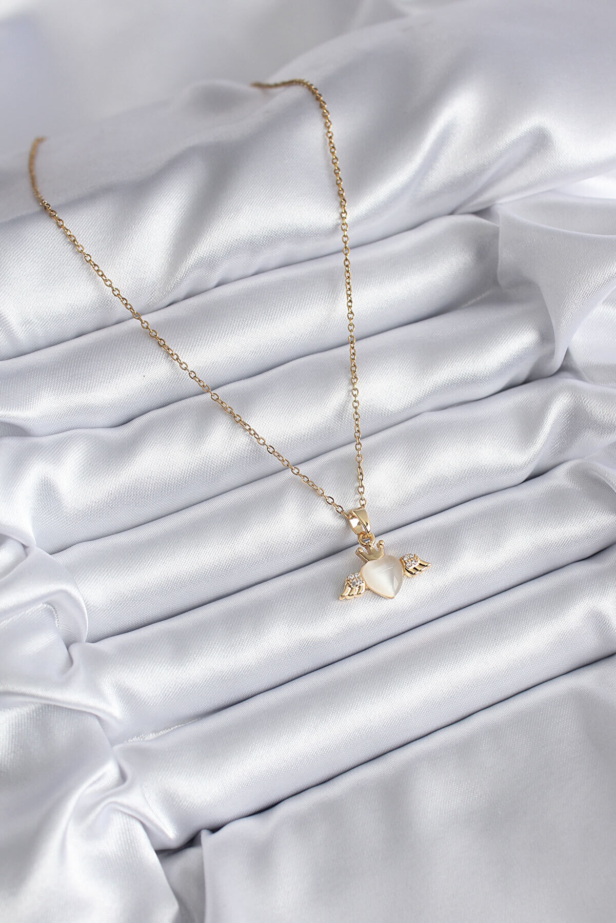 316L Çeli̇k Gold Renk Kanatlı Kalp Model Zi̇rkon Taşlı Kadın Ke