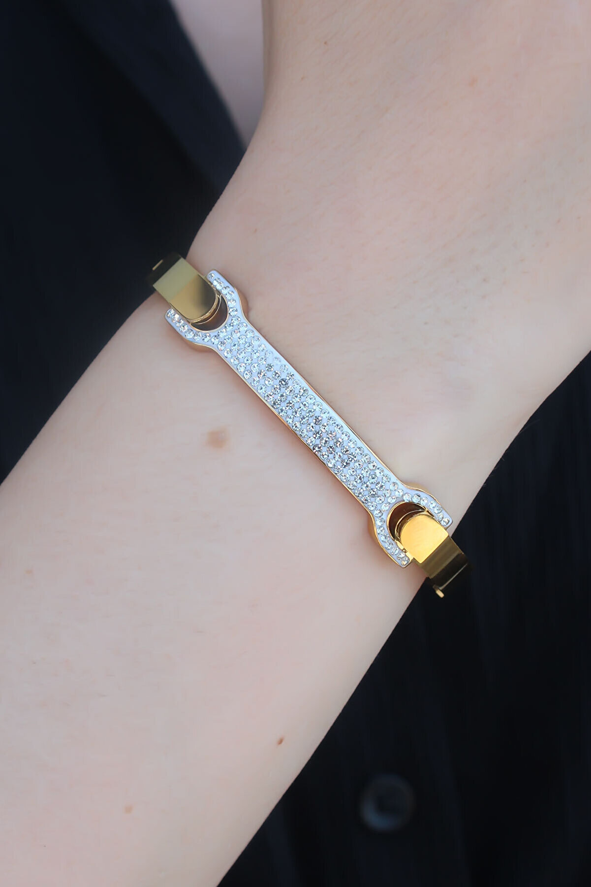 Toptan Bulurum 316L Çelik Gold Renk Zirkon Taşlı Kadın Kelepçe