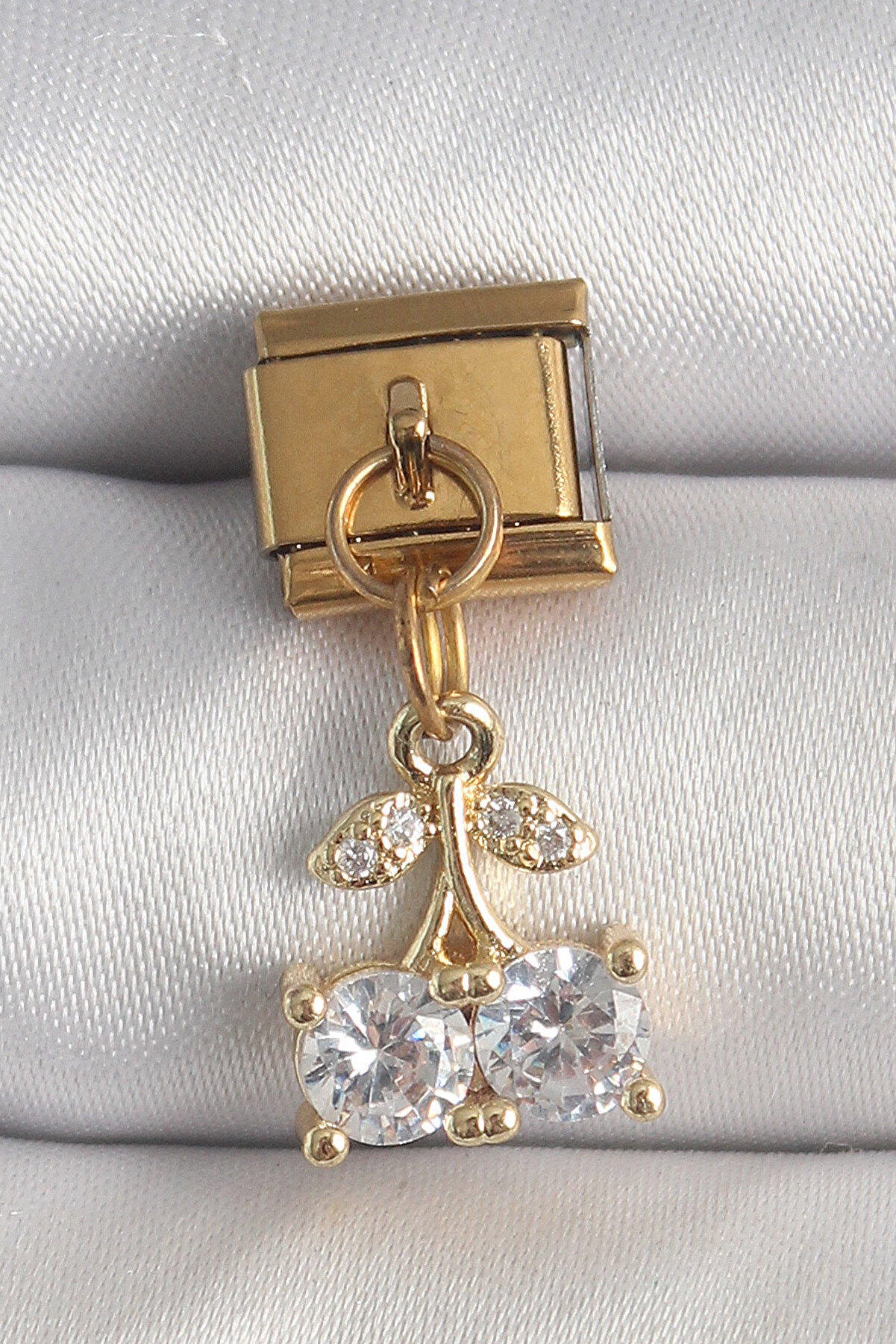 Toptan Bulurum 316L Çelik Gold Renk Sallantı Zirkon Taşlı Kiraz Model Nomination Charm