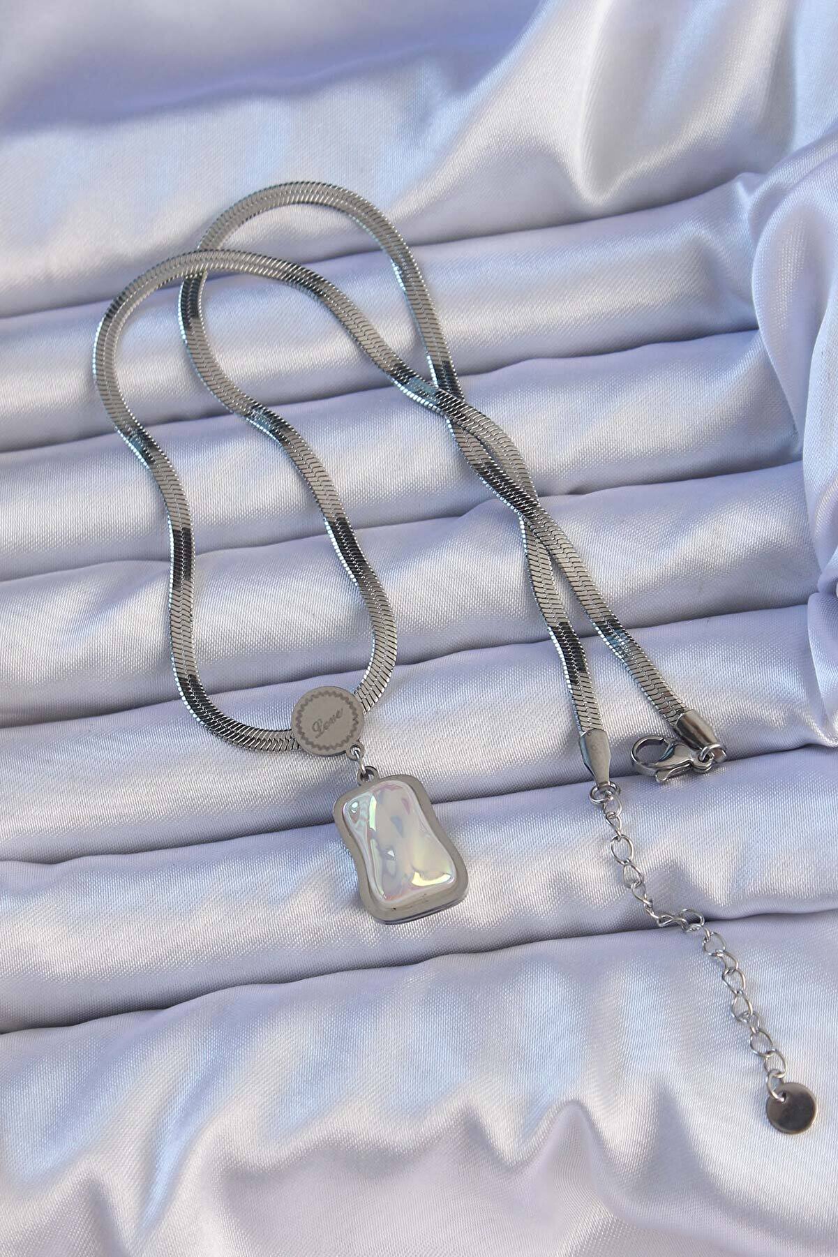 316L &Ccedil;eli̇k G&uuml;m&uuml;ş Renk İtalyan Zi̇nci̇r Ezme Taşlı Ke