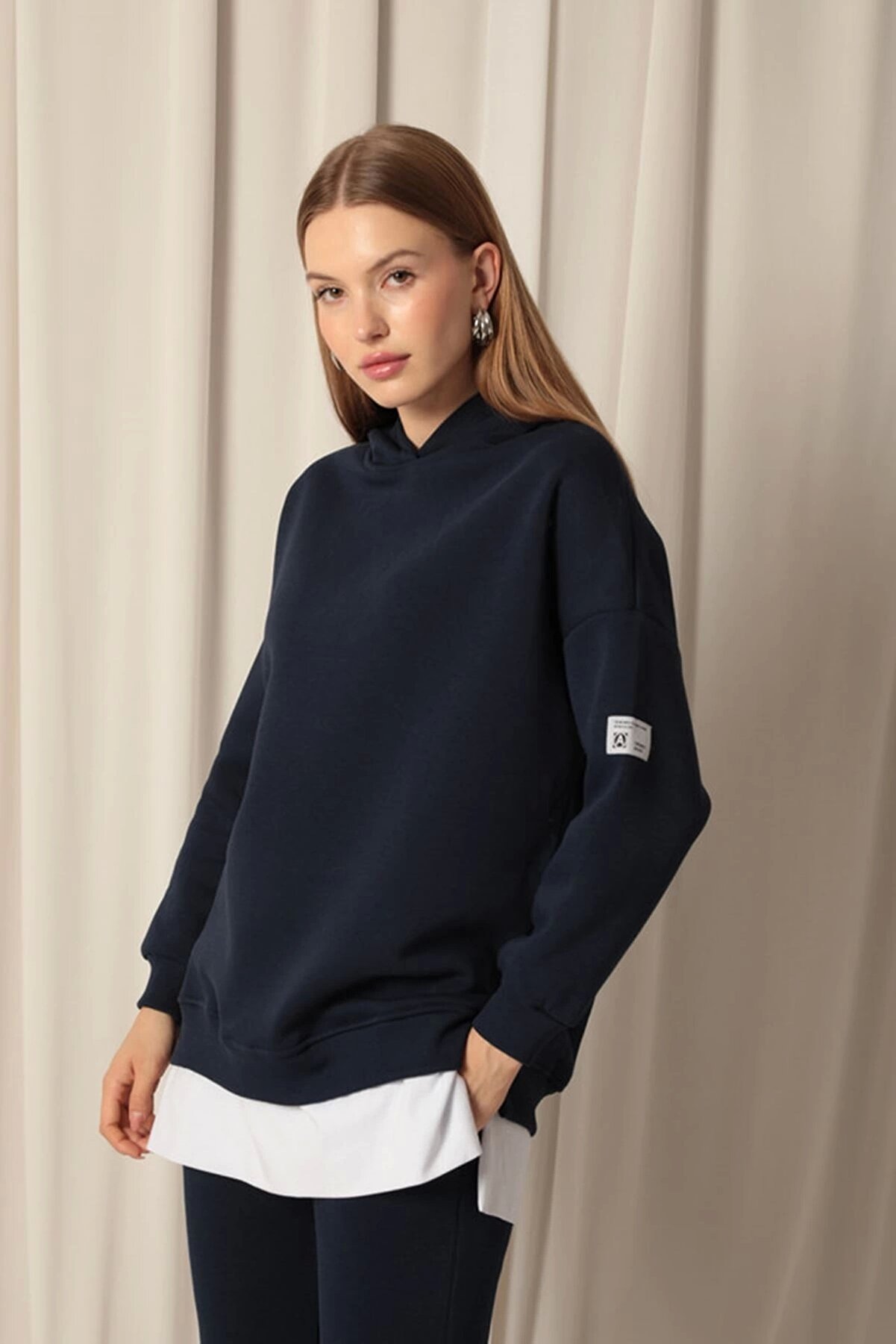 Tklc &Uuml;&ccedil; İpli̇k Kumaş Kap&uuml;şonlu Kadın Laci̇vert Sweat