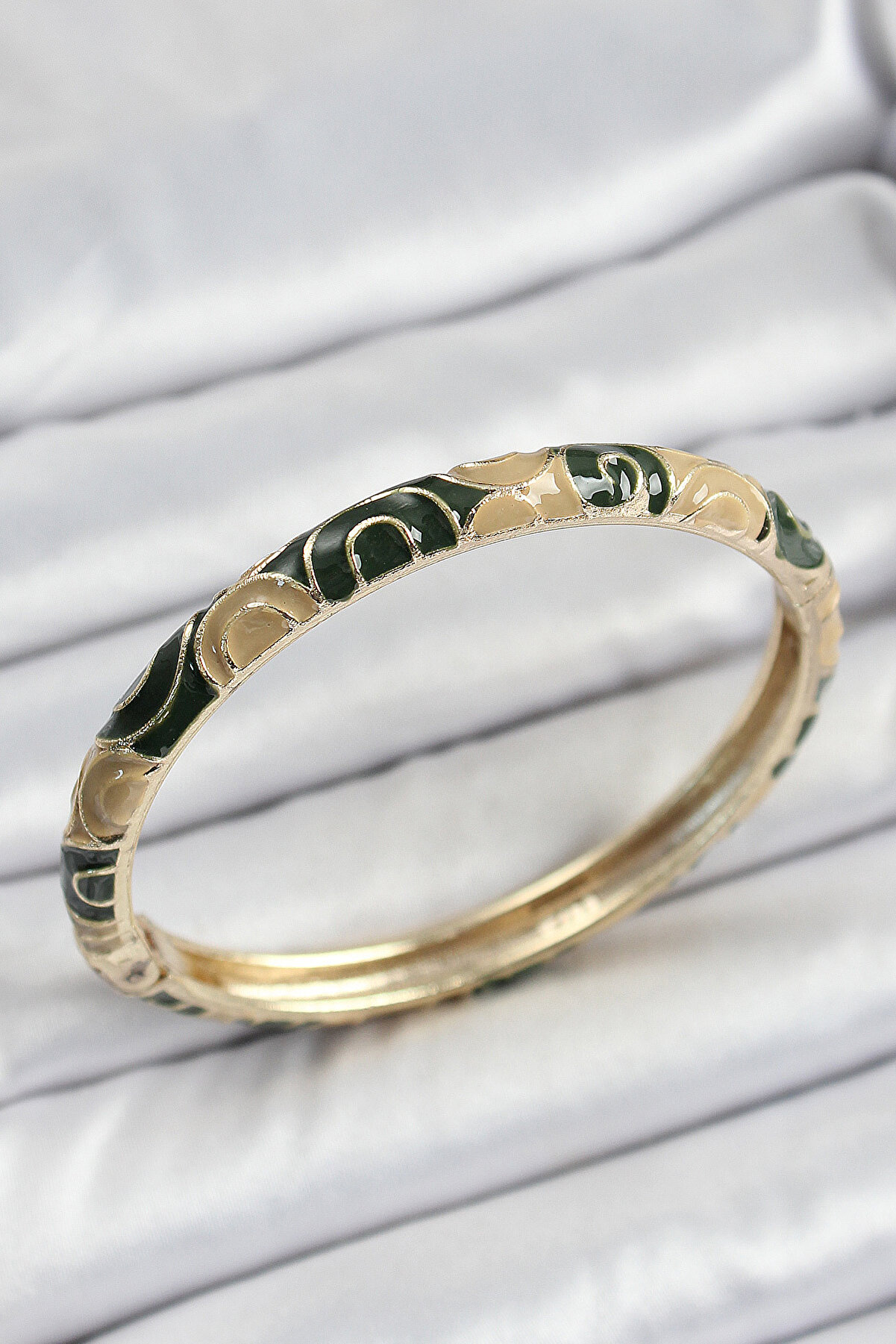 Toptan Bulurum Mineli Pirinç Siyah ve Kahverengi Motifli Kadın Kelepçe