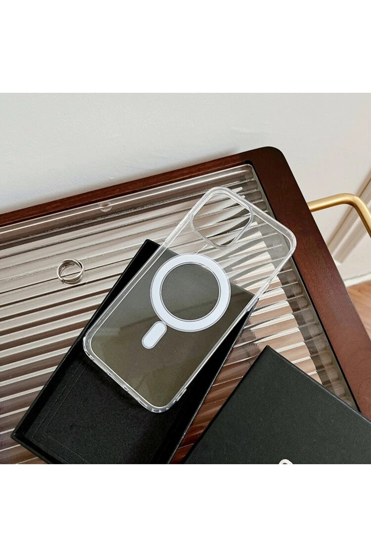Ally İphone 15 Plus Magsafe Uyumlu Manyeti̇k Şeffaf Si̇li̇kon Kılıf-(5775) - Gms1393-2457