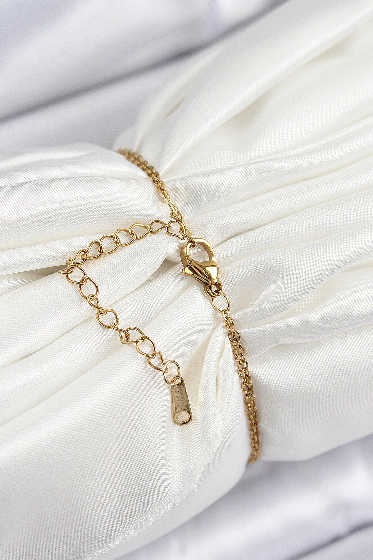 316L Çeli̇k Zi̇nci̇r Mi̇neli̇ Sanatsal Portre Zi̇rkon Taşlı Detaylı Çi̇çek Model Gold Renk Kadın Bi̇lekli̇k