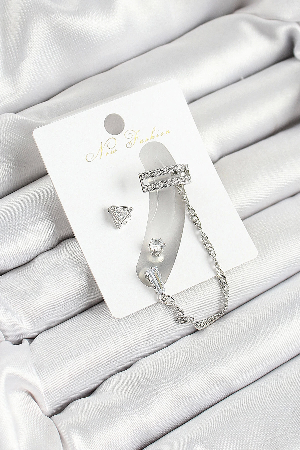 Teti̇kteknoloji̇ Bfs Pi̇ri̇n&ccedil; &Uuml;&ccedil;gen Fi̇g&uuml;rl&uuml; Zi̇rkon Taşlı G&uuml;m&uuml;ş Renk 3 L&uuml; Kıkırdak Kadın K&uuml;pe Set