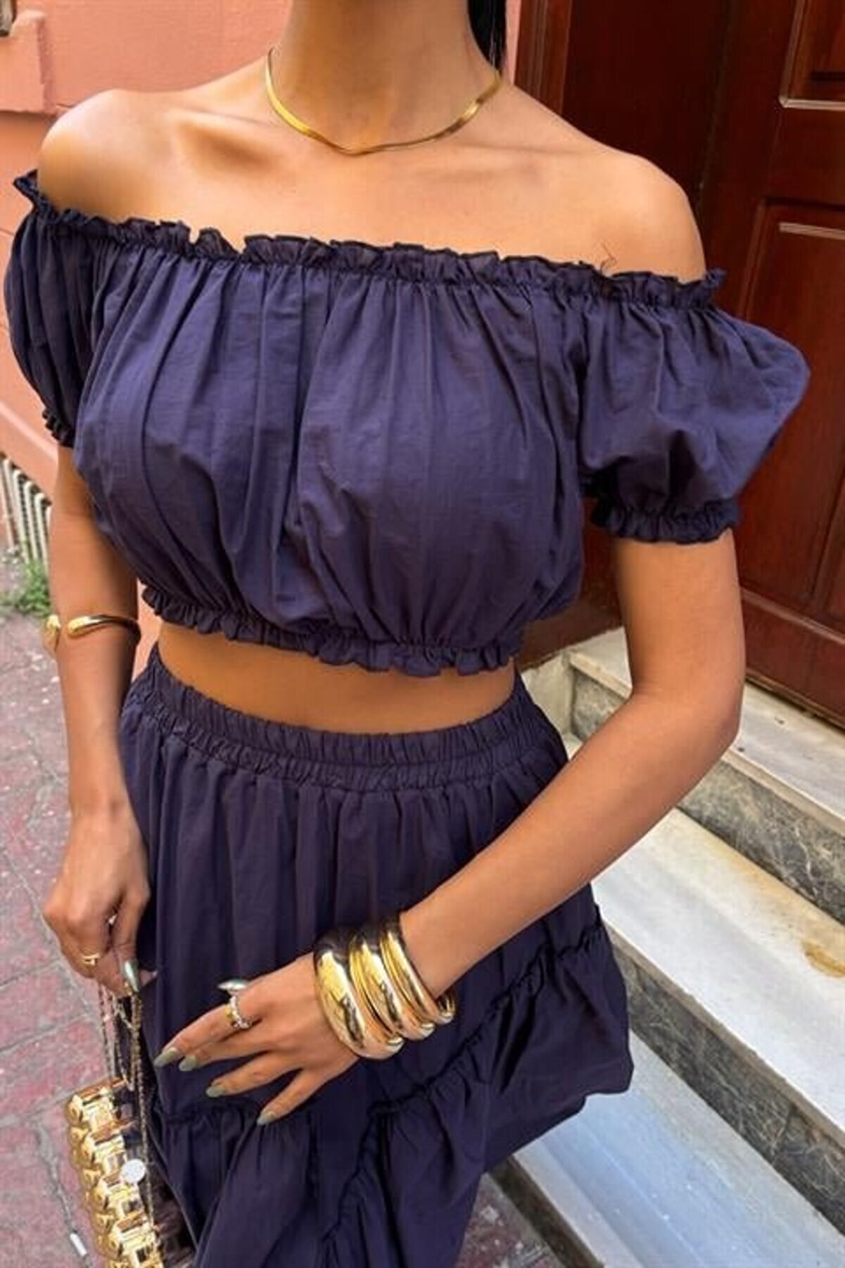 Büzgülü Crop Kat Detaylı Fırfır Etekli̇ Takım 10196