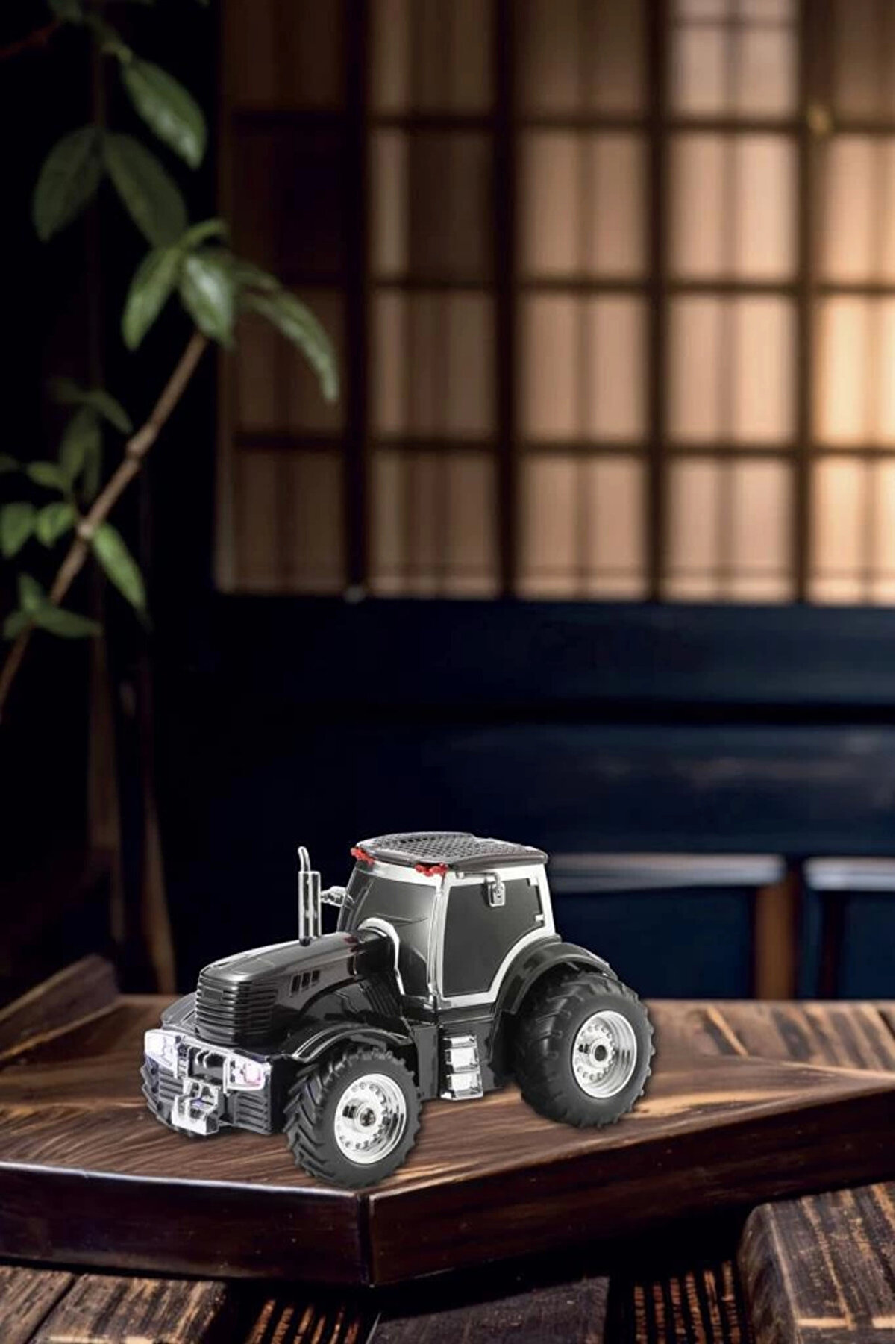 D42 Si̇yah Traktör Tasarım Usb/Fm Radyo Bluetooth Hoparlör Speaker