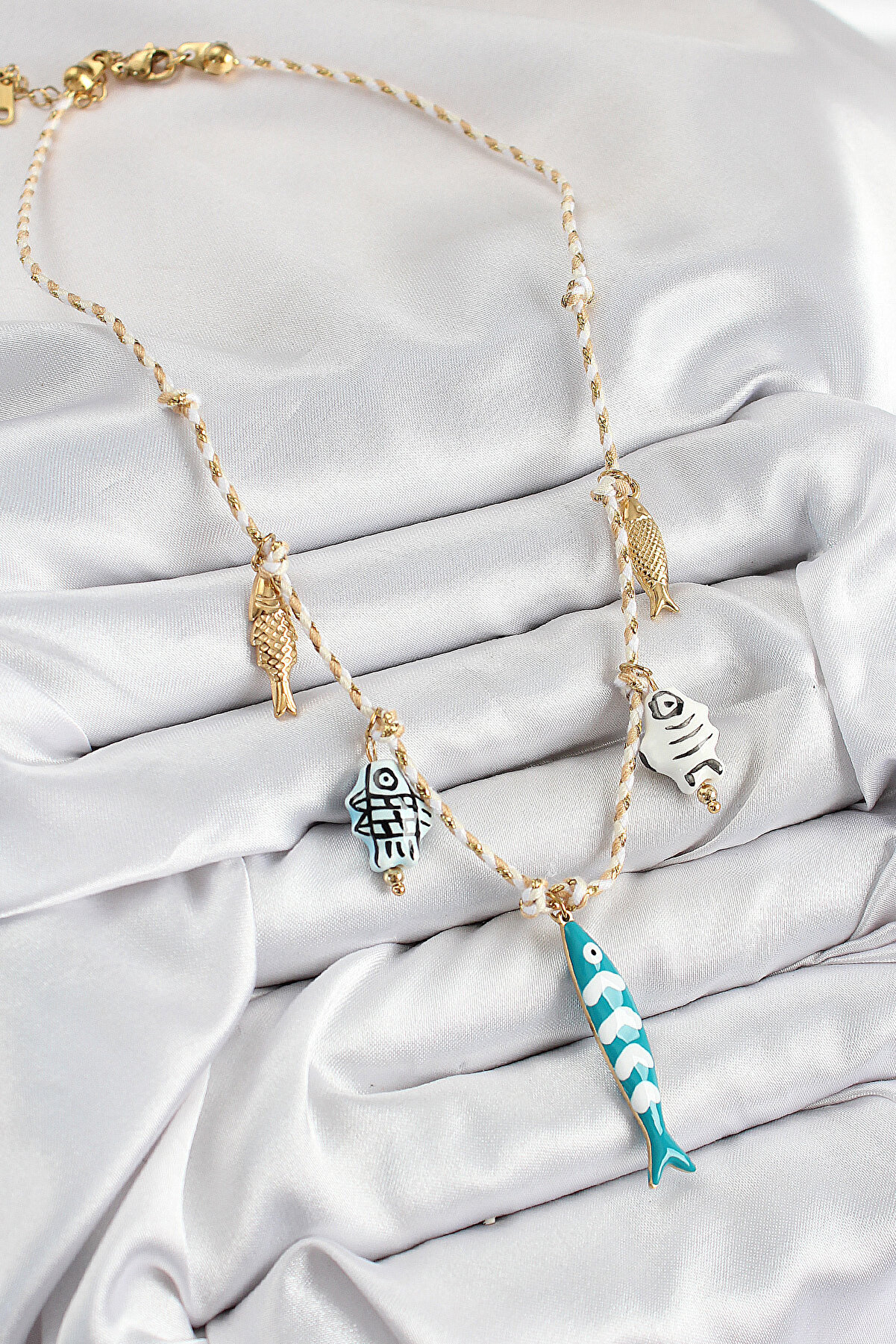 Serami̇k Moti̇fli̇ Balık Fi̇gürlü Model Krem İp Kadın Ke