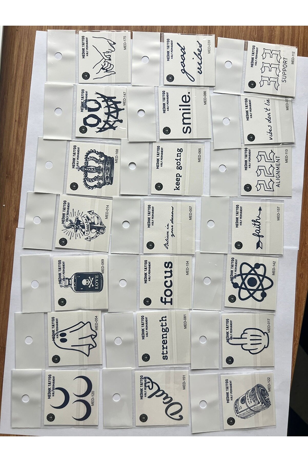 Ai̇rbrush Tattoo Toptan 50 Adet Mi̇ni̇mal 1 Ay Kalıcı Geçi̇ci̇ Dövme Paketi̇ 5 Cm