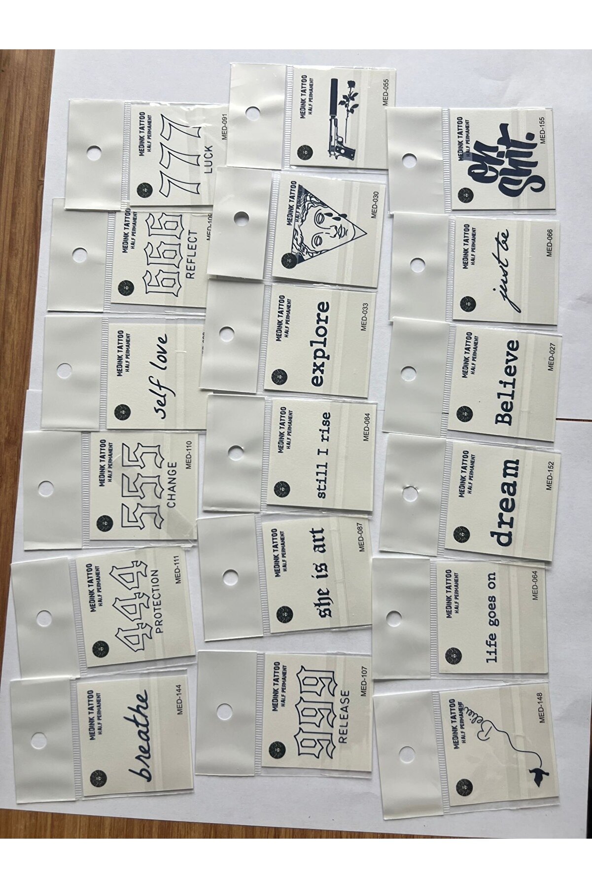 Ai̇rbrush Tattoo Toptan 50 Adet Mi̇ni̇mal 1 Ay Kalıcı Geçi̇ci̇ Dövme Paketi̇ 5 Cm