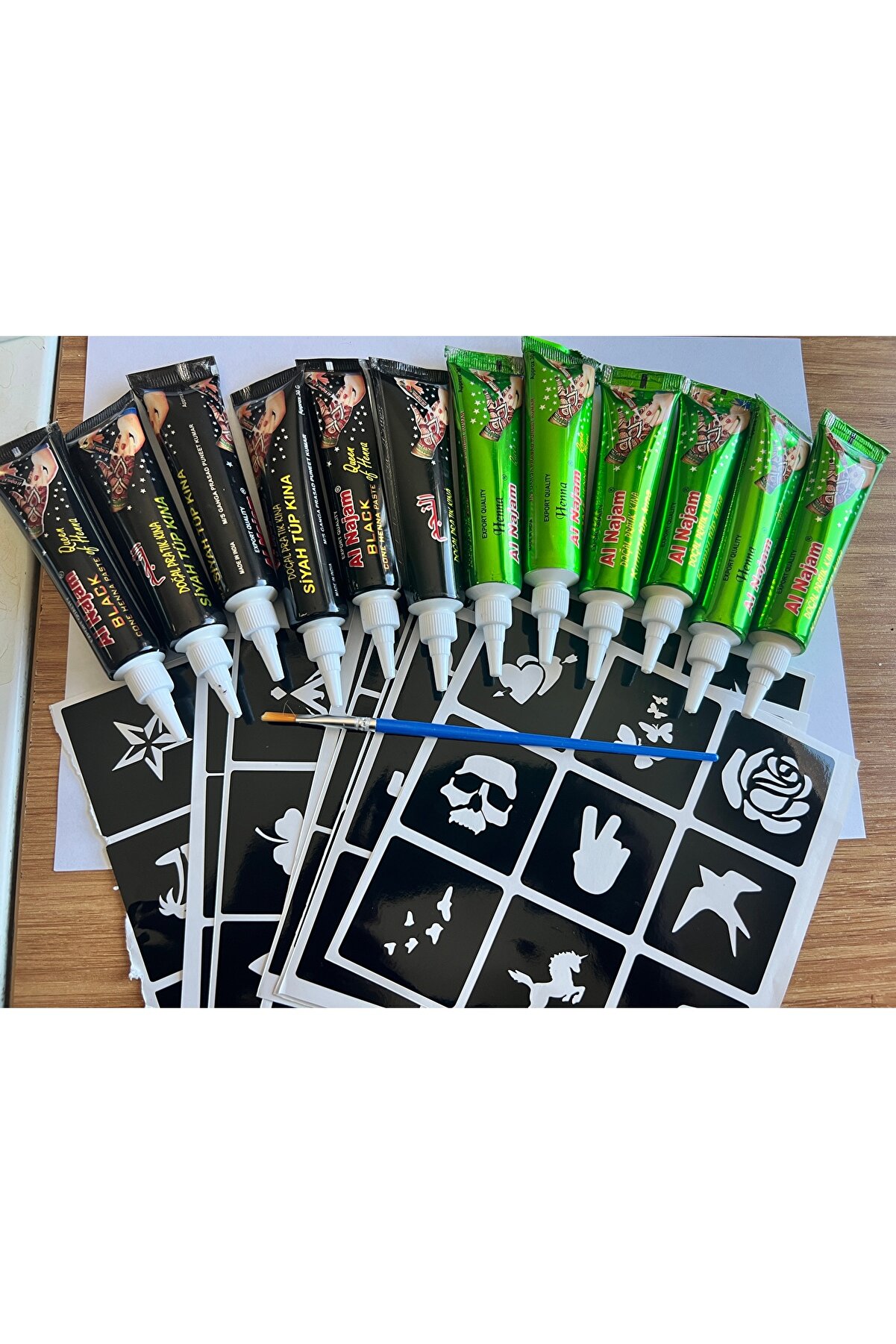 Ai̇rbrush Tattoo 6 Si̇yah 6 Kırmızı Kına 81 Desen Hedi̇yeli̇ Geçi̇ci̇ Dövme Kına Seti̇