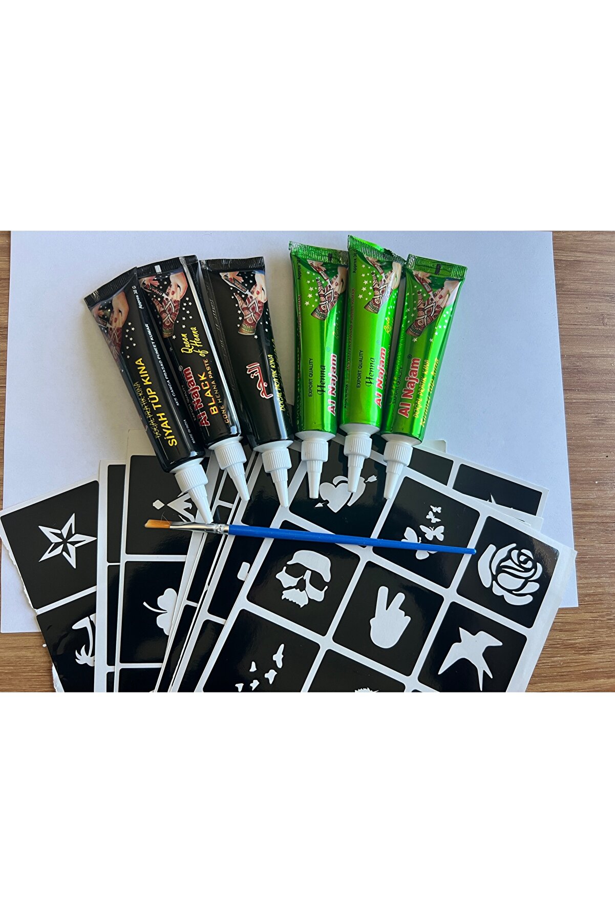 Ai̇rbrush Tattoo 3 Si̇yah 3 Kırmızı Kına 81 Model Kalıp Hedi̇yeli̇ Geçi̇ci̇ Dövme Kına Seti̇