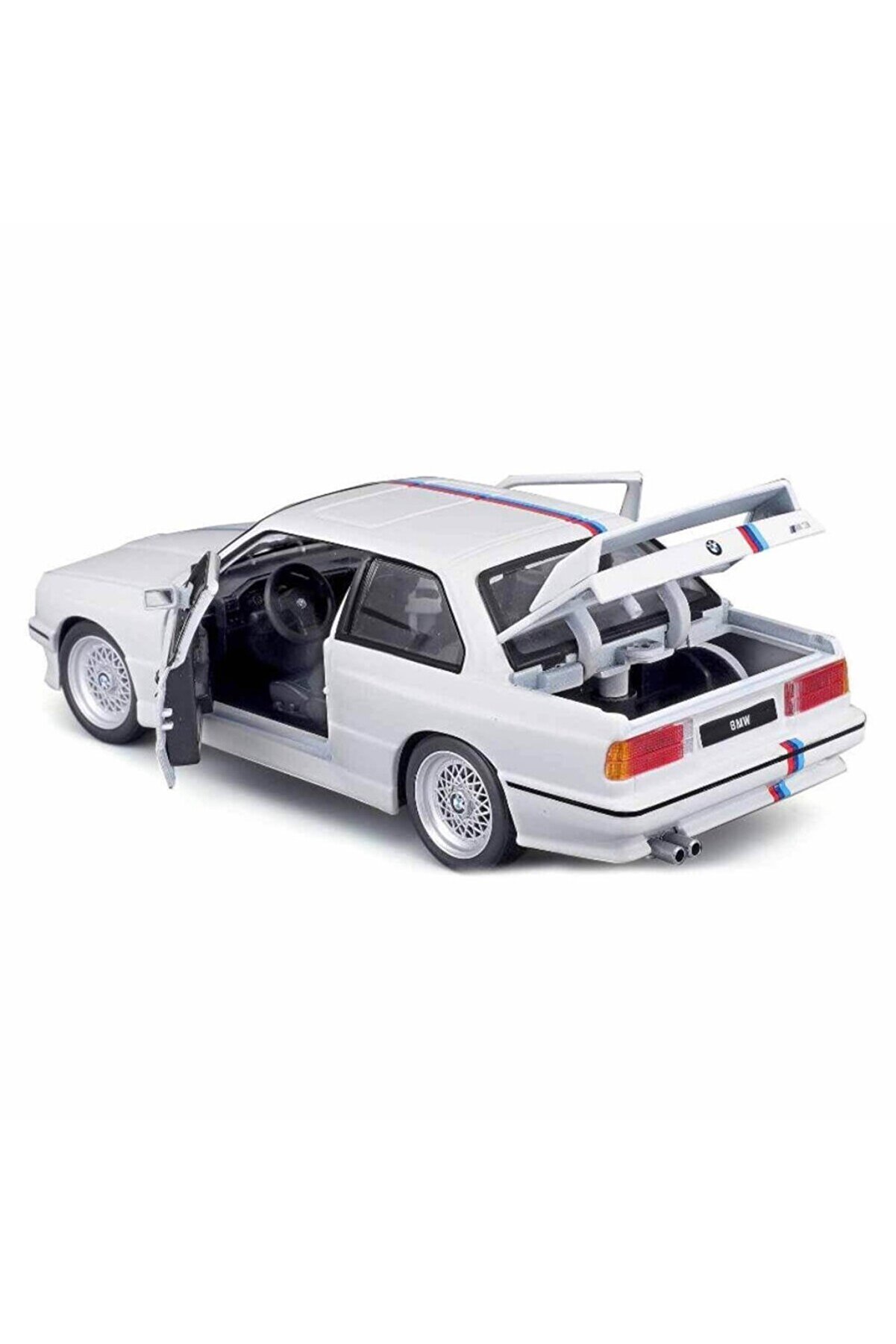 21100 Burago 124 Bmw M3 1988 Model Araba